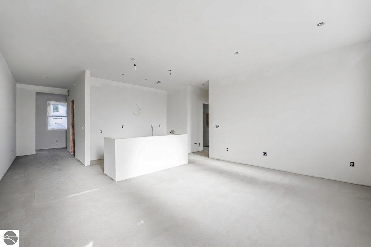 1109 S Carver Street # 6C