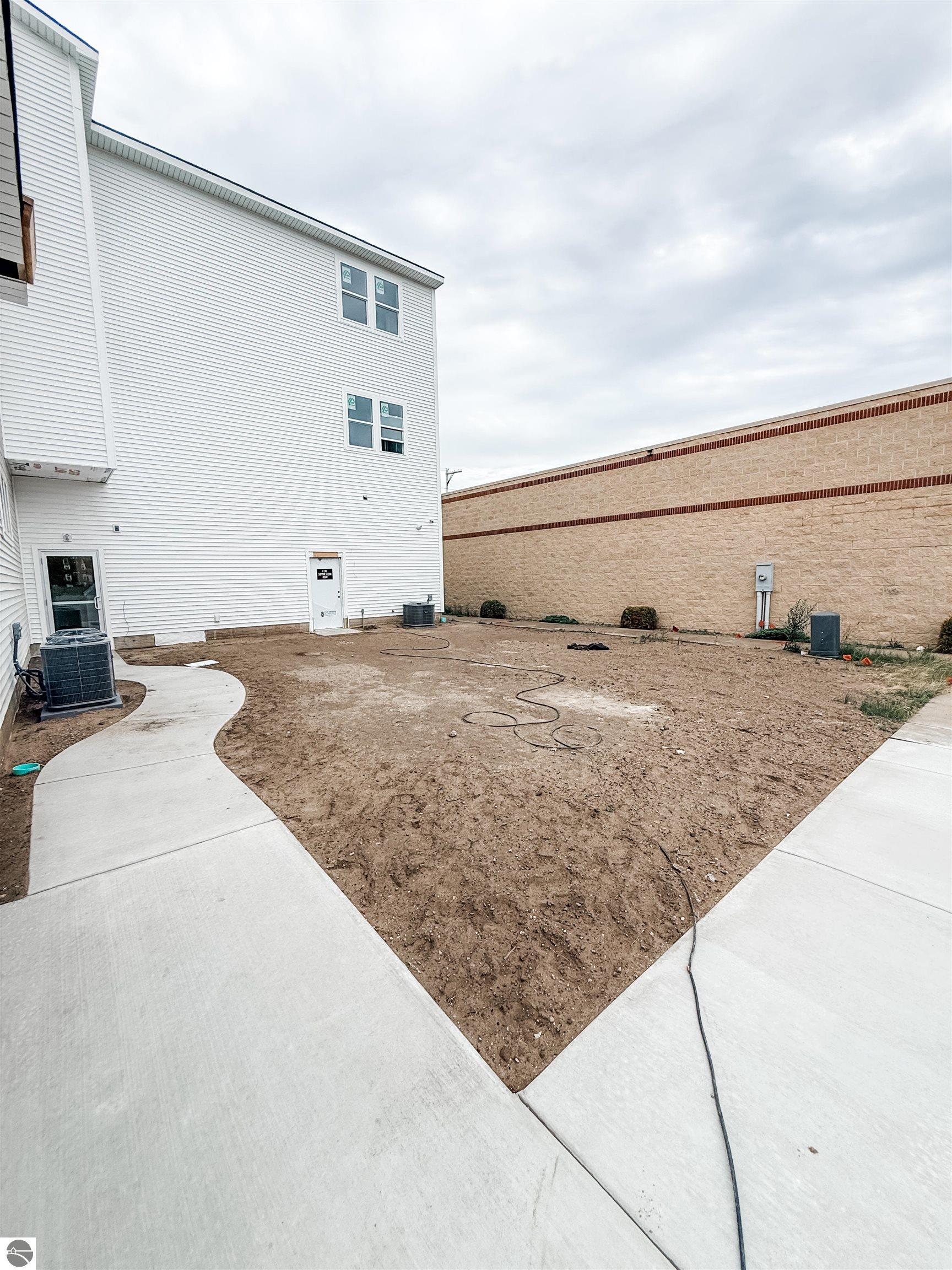 1109 S Carver Street # 6C
