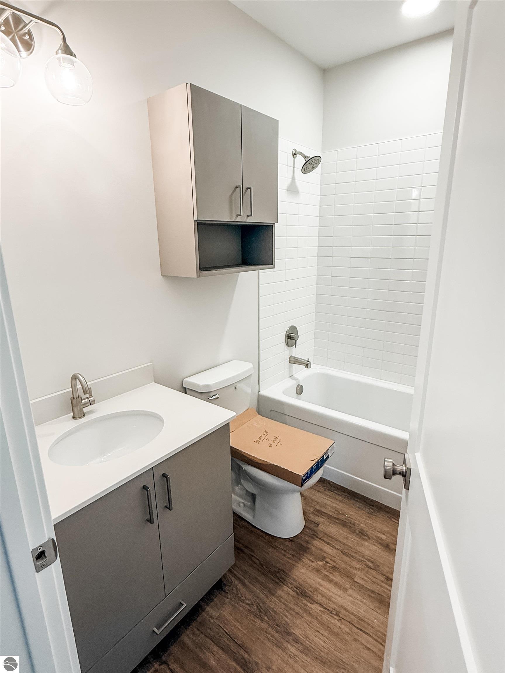 1109 S Carver Street # 6C