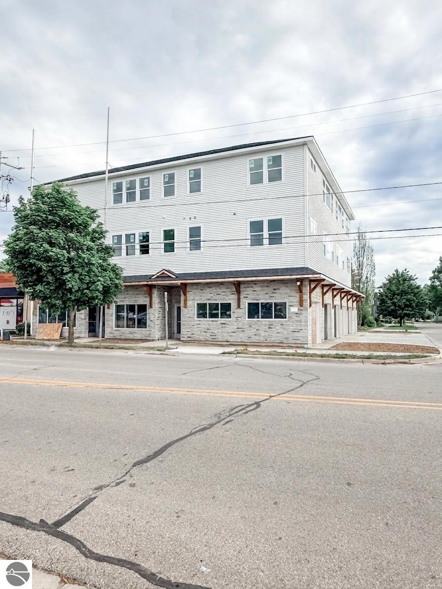 1109 S Carver Street # 6C