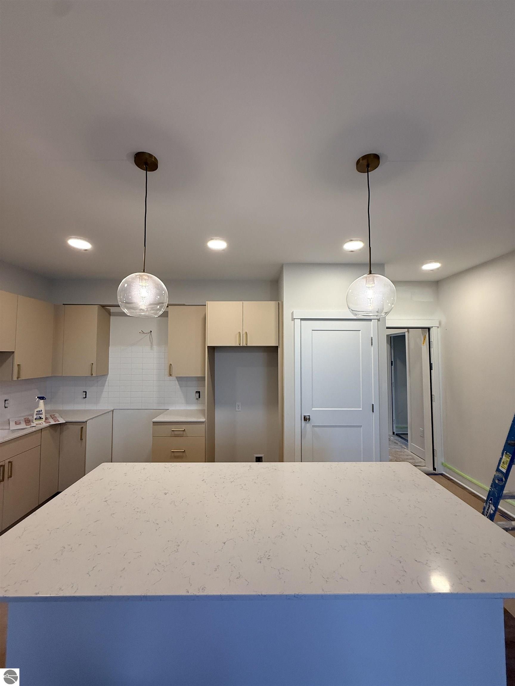 1109 S Carver Street # 6C