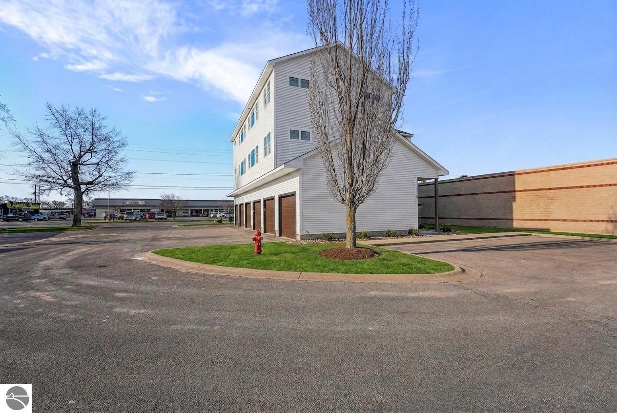 1109 S Carver Street # 6C