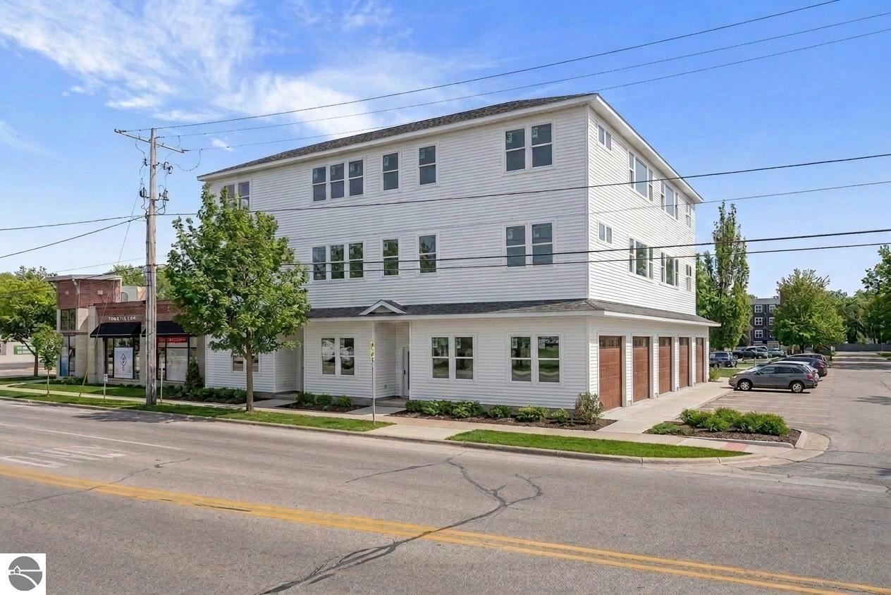 1109 S Carver Street # 6C