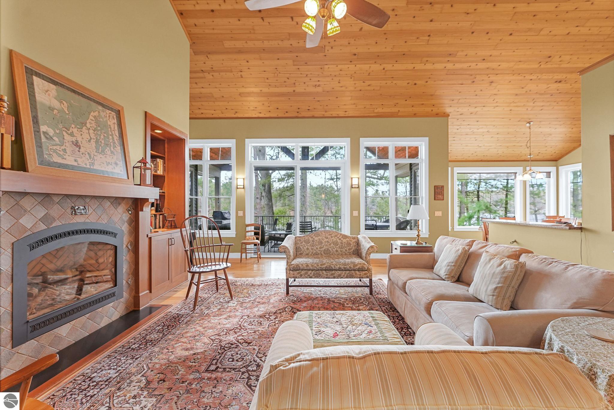 2969 Crescent Shores Drive