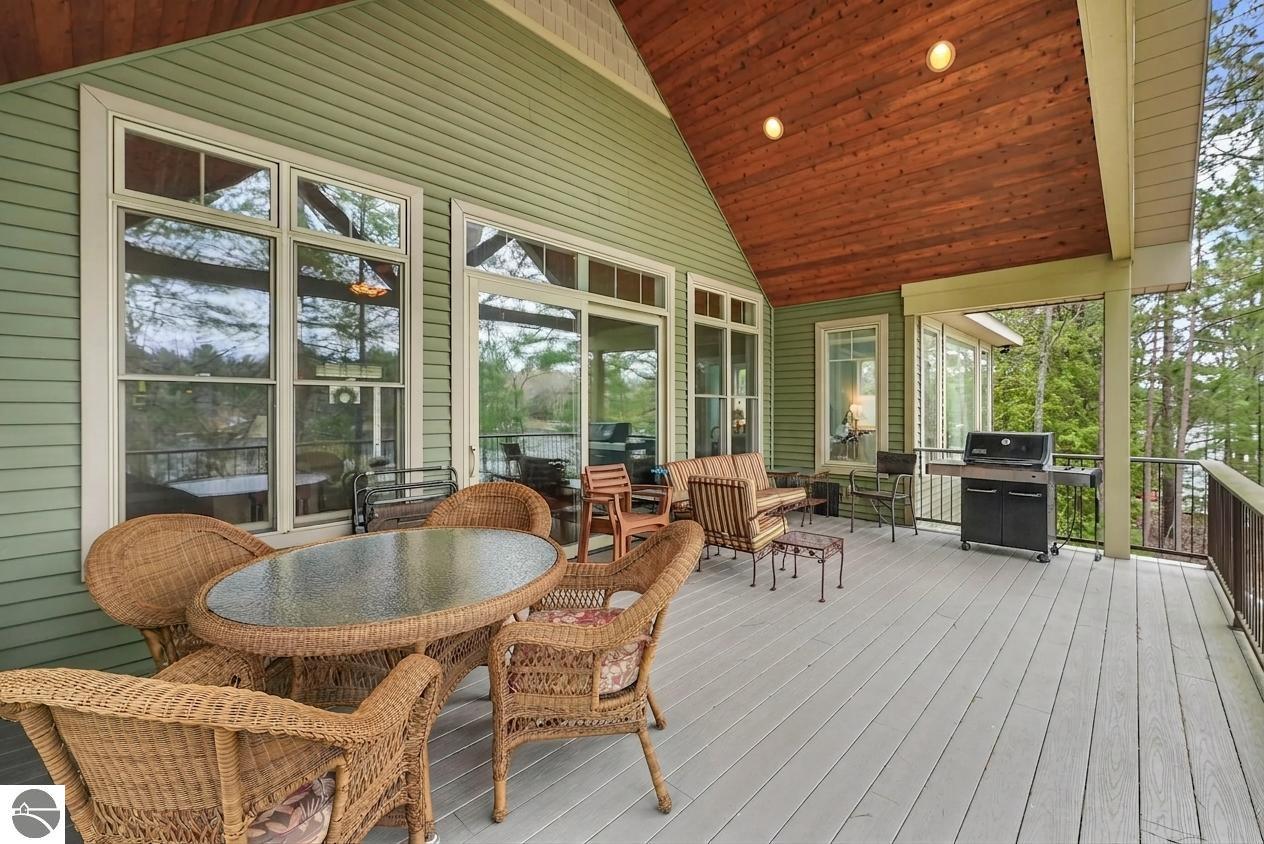 2969 Crescent Shores Drive