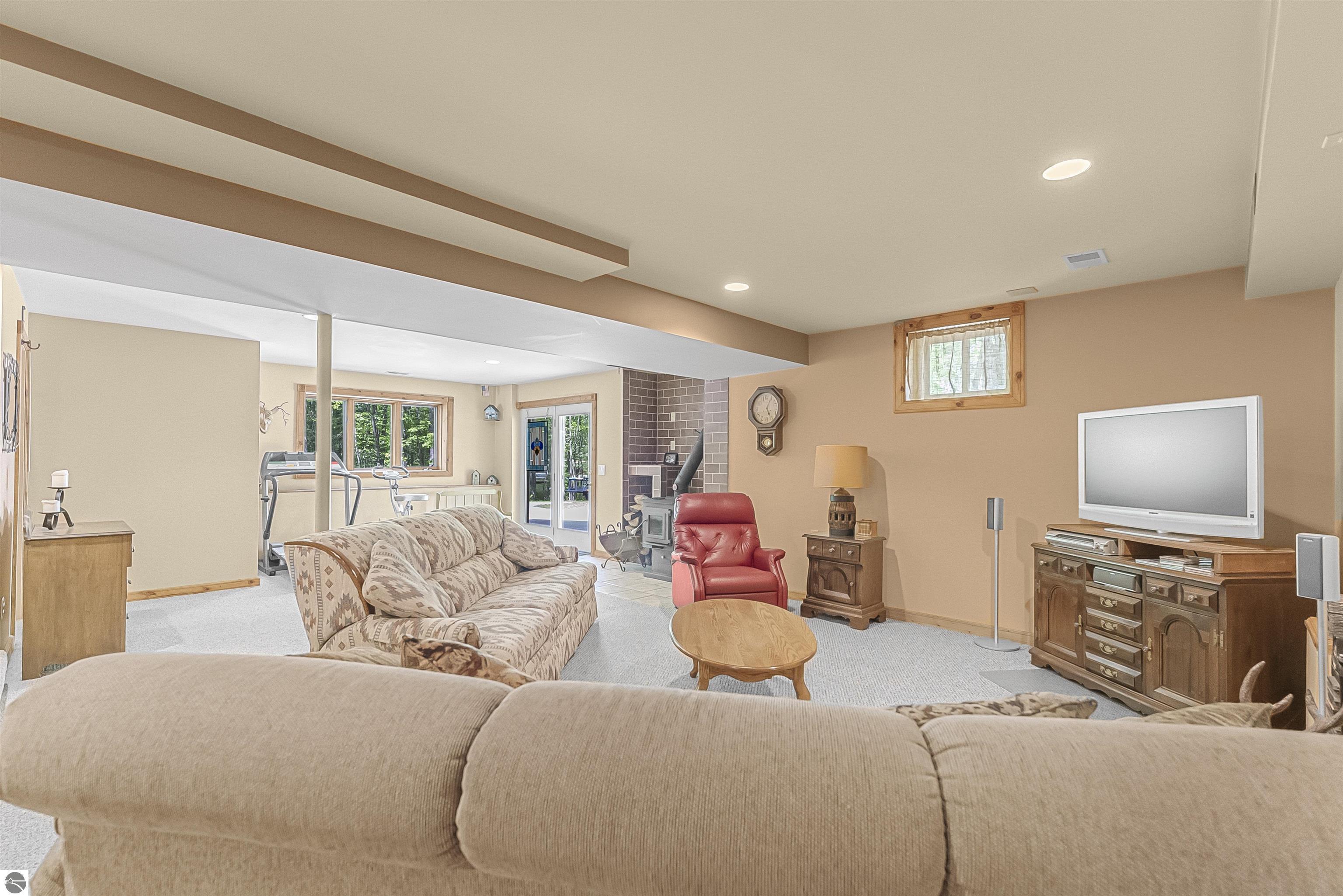 4340 Hampshire Drive