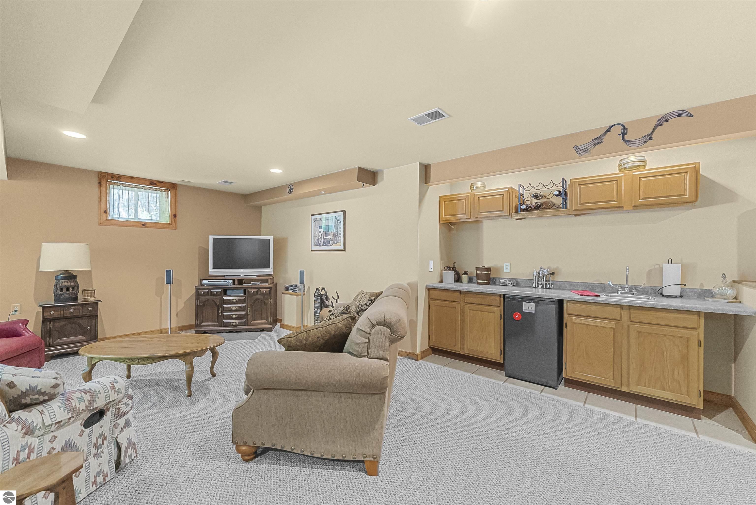 4340 Hampshire Drive