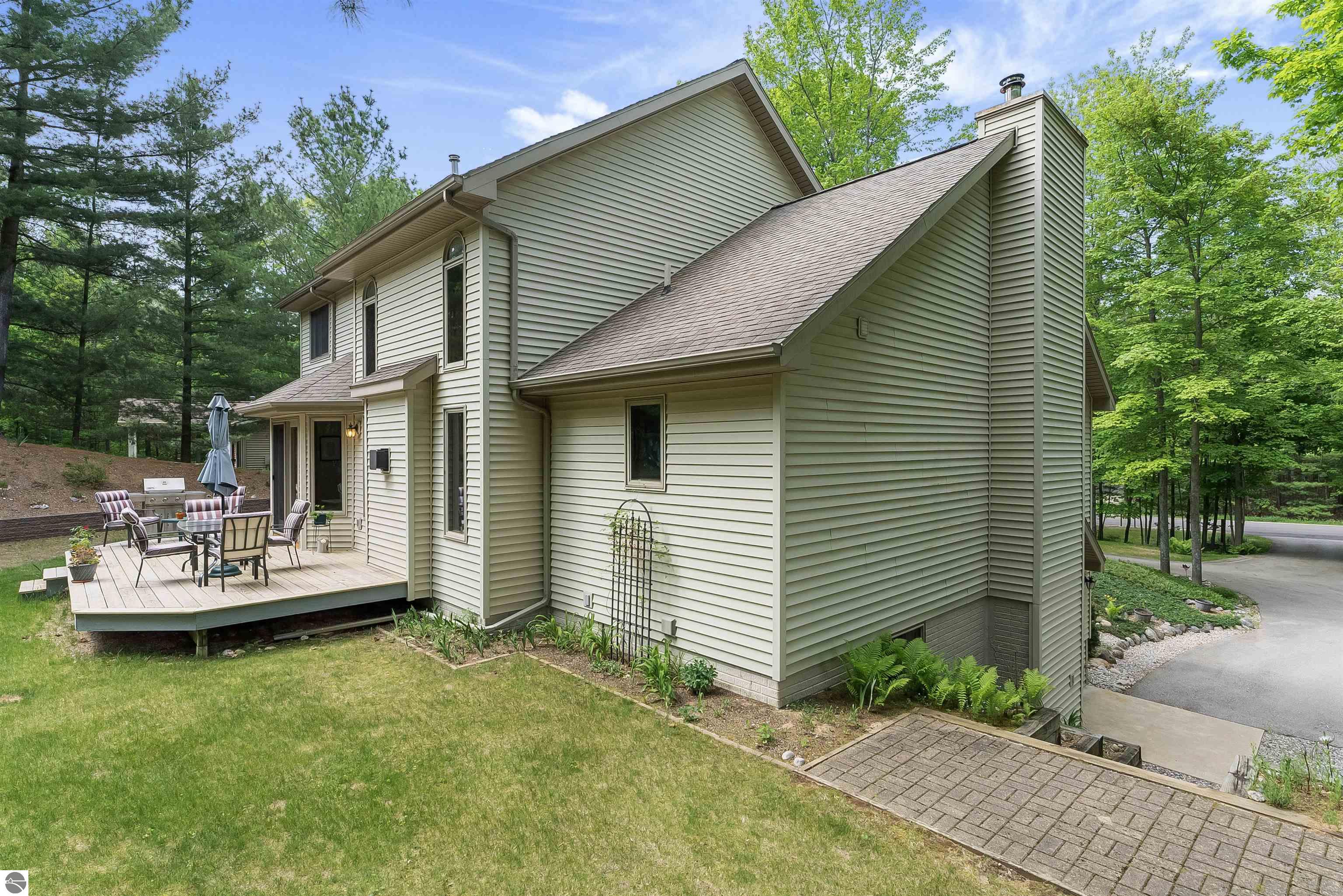 4340 Hampshire Drive