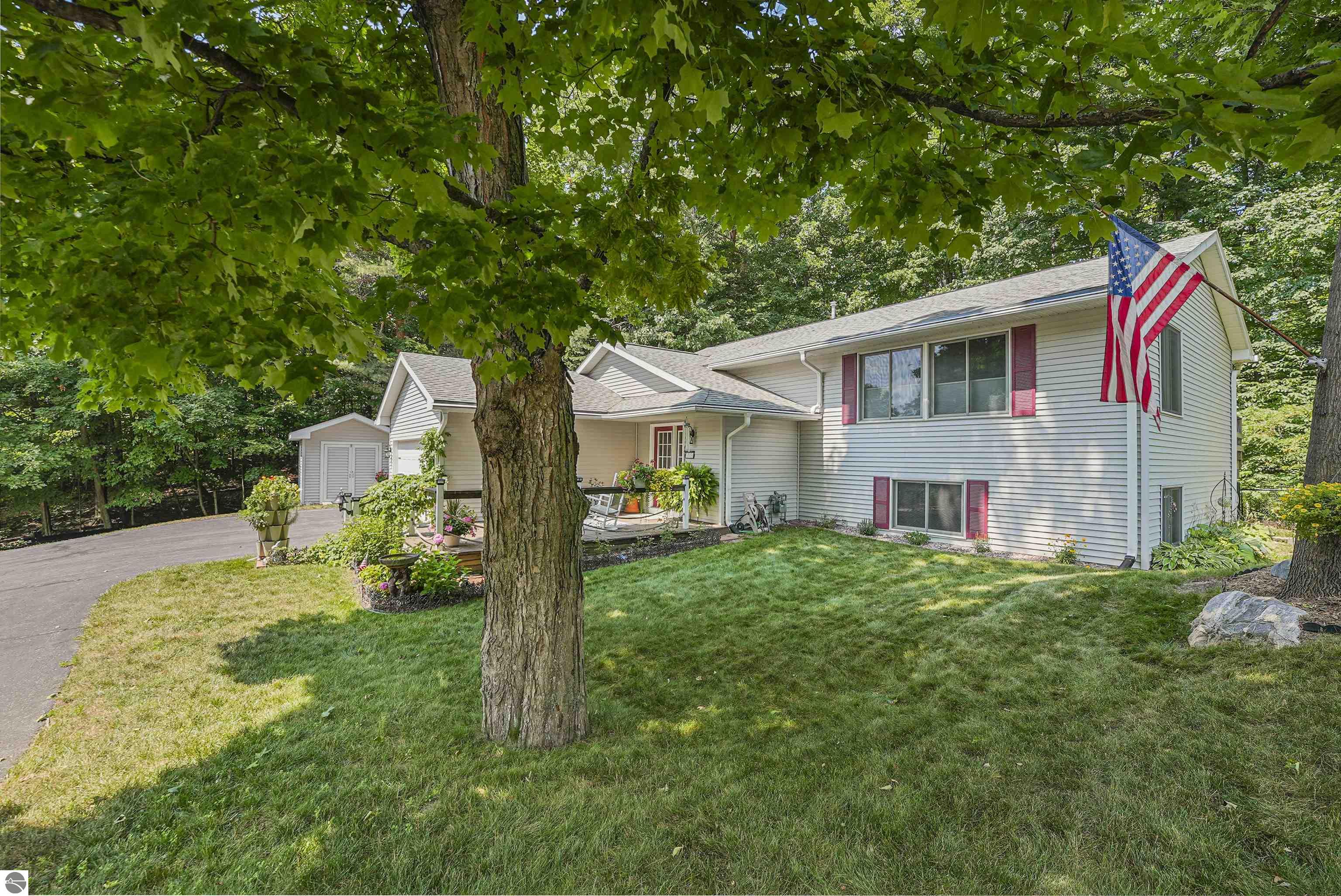 10159 Council Oak Drive