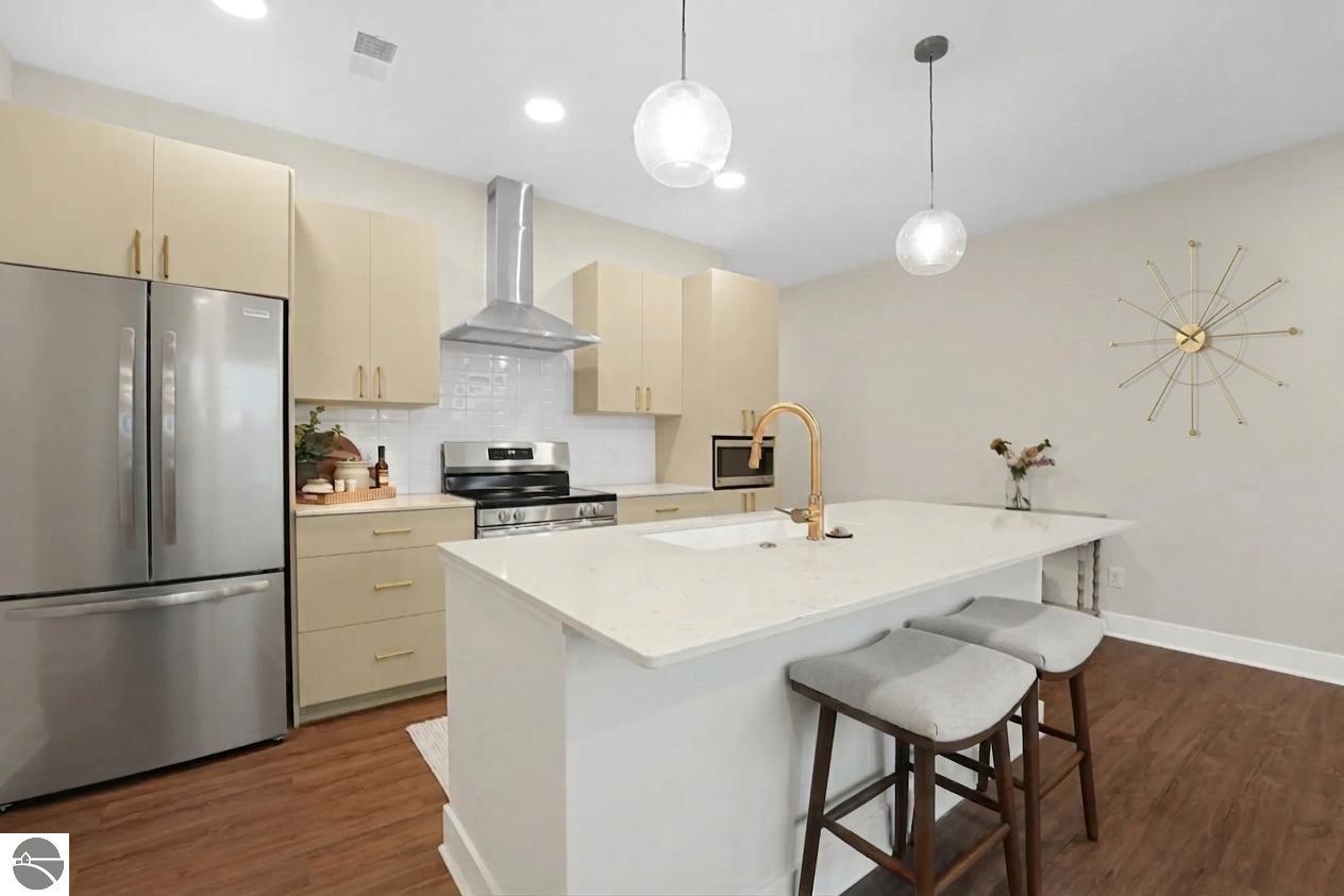 1109 S Carver Street # 2