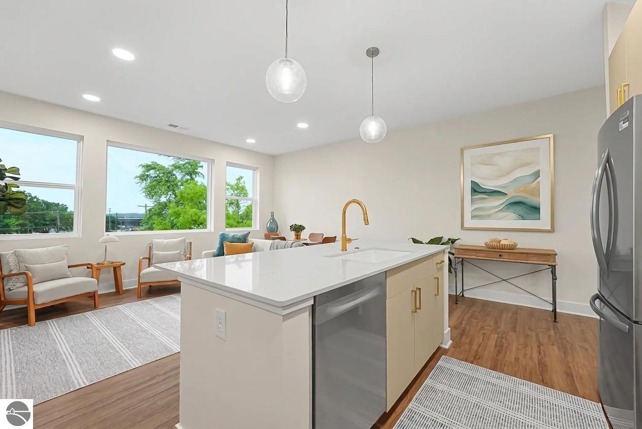 1109 S Carver Street # 6