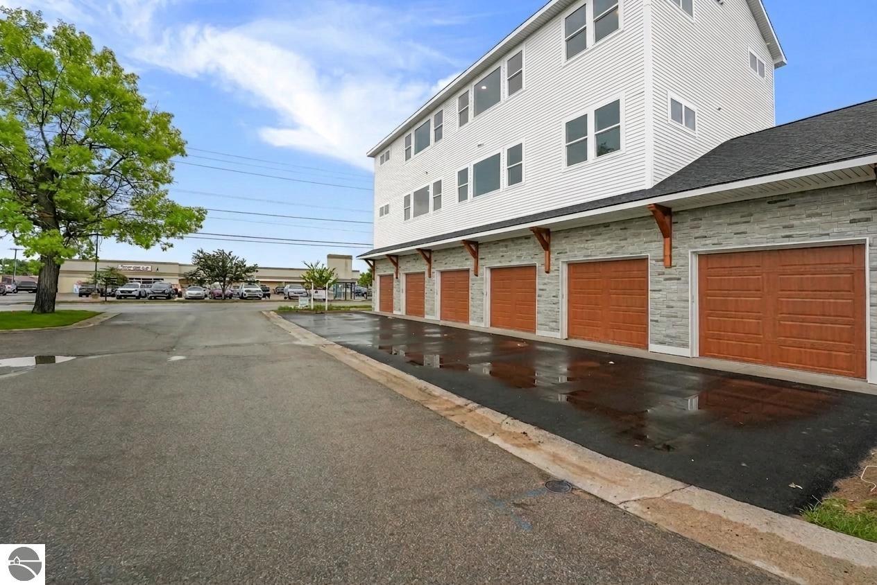 1109 S Carver Street # 6