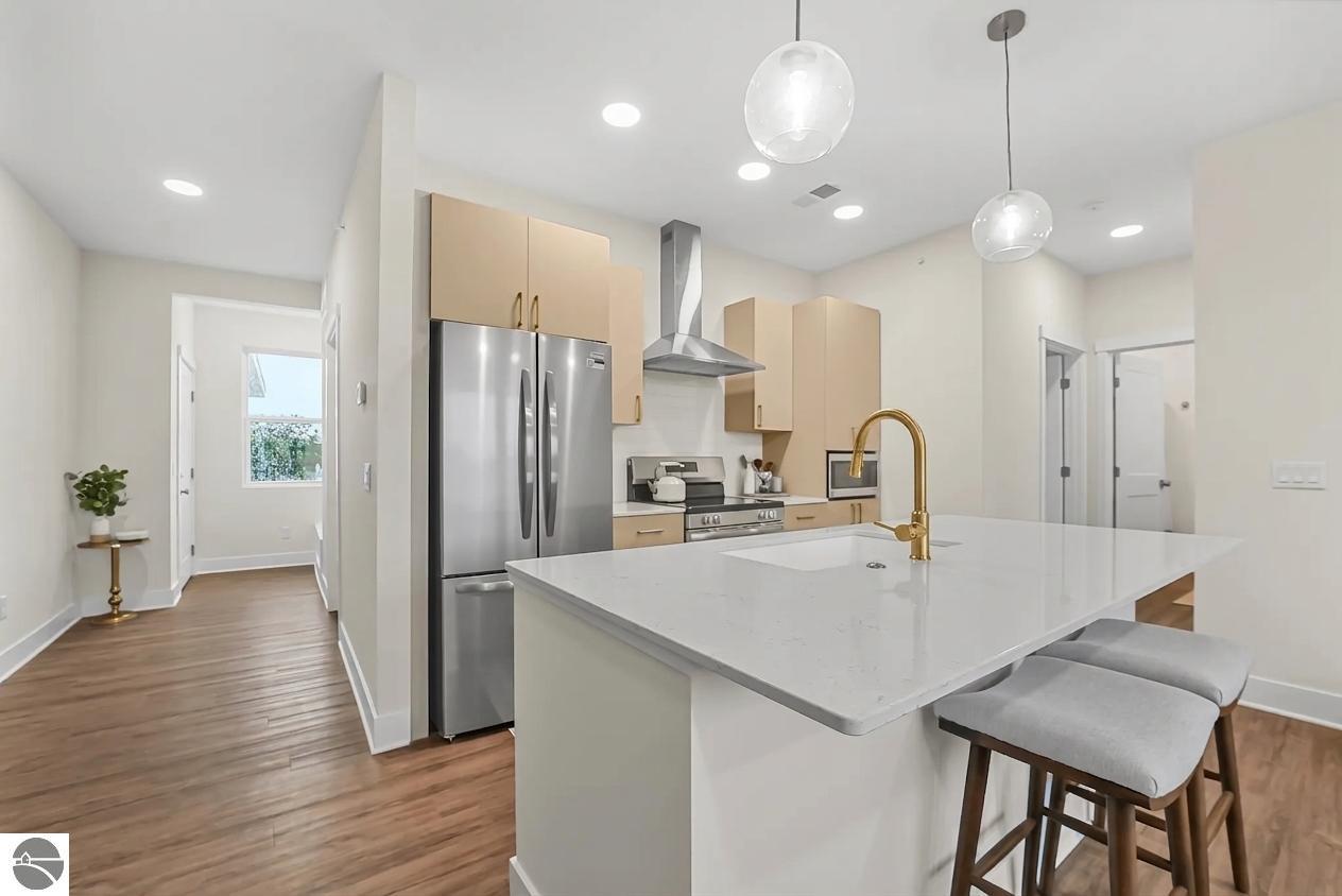 1109 S Carver Street # 6