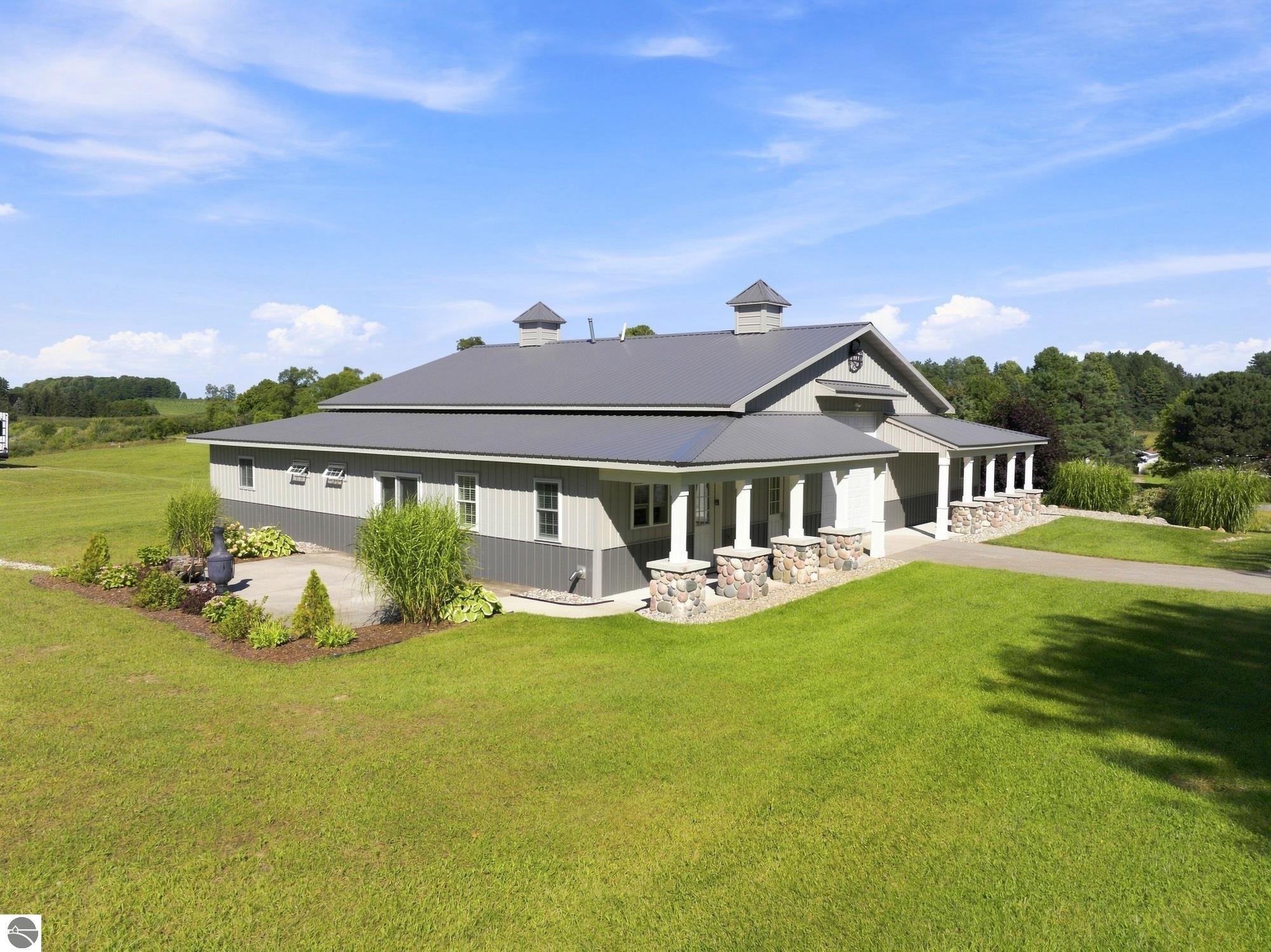 4135 Shadynook Road