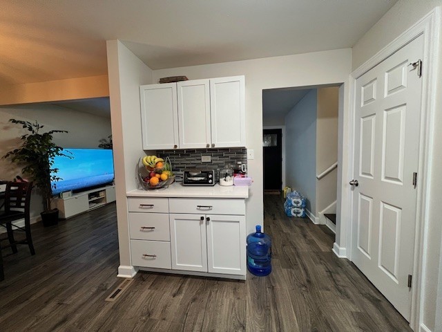 29W034 Lester Street