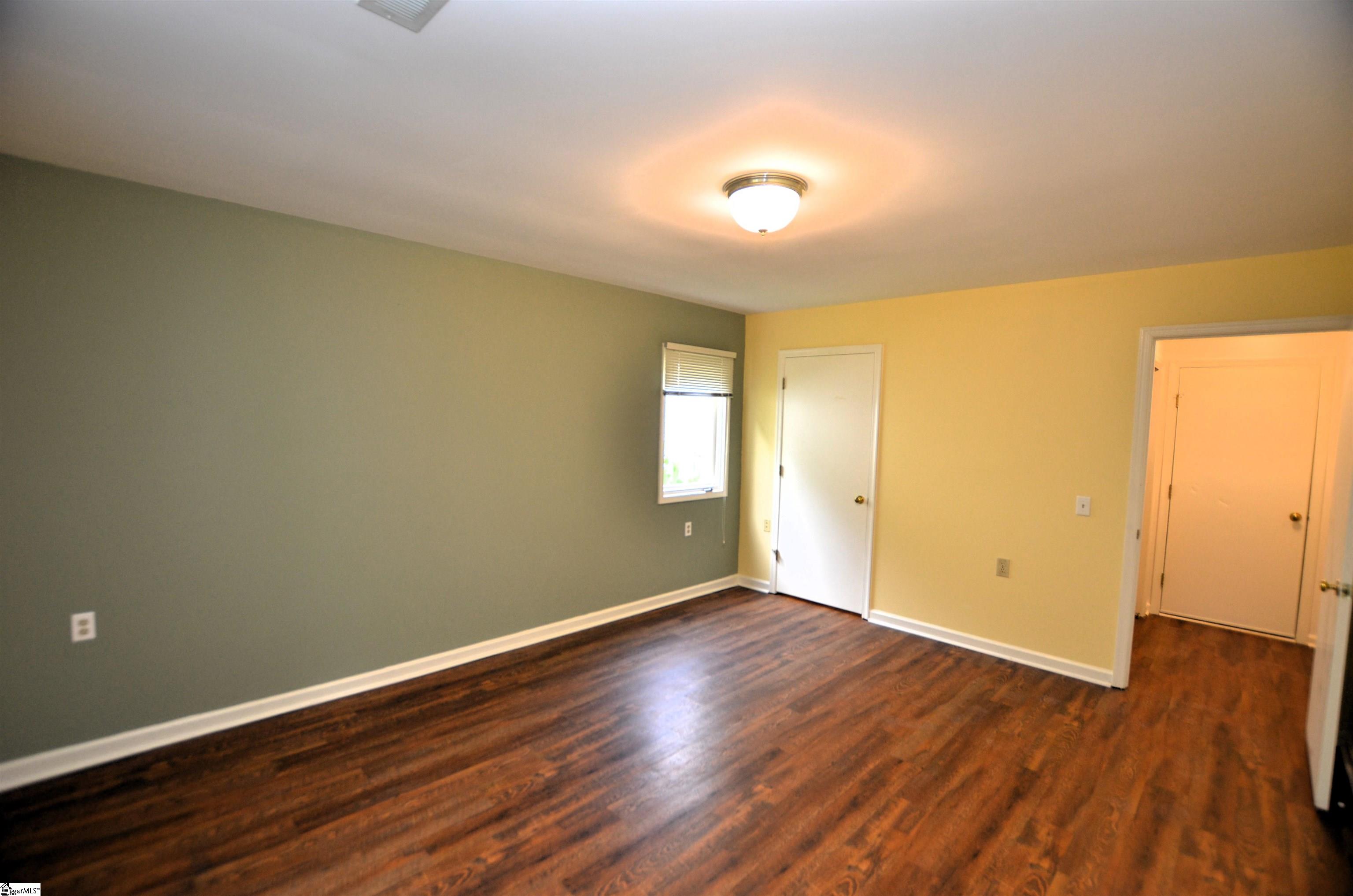 9 Creekdale Court