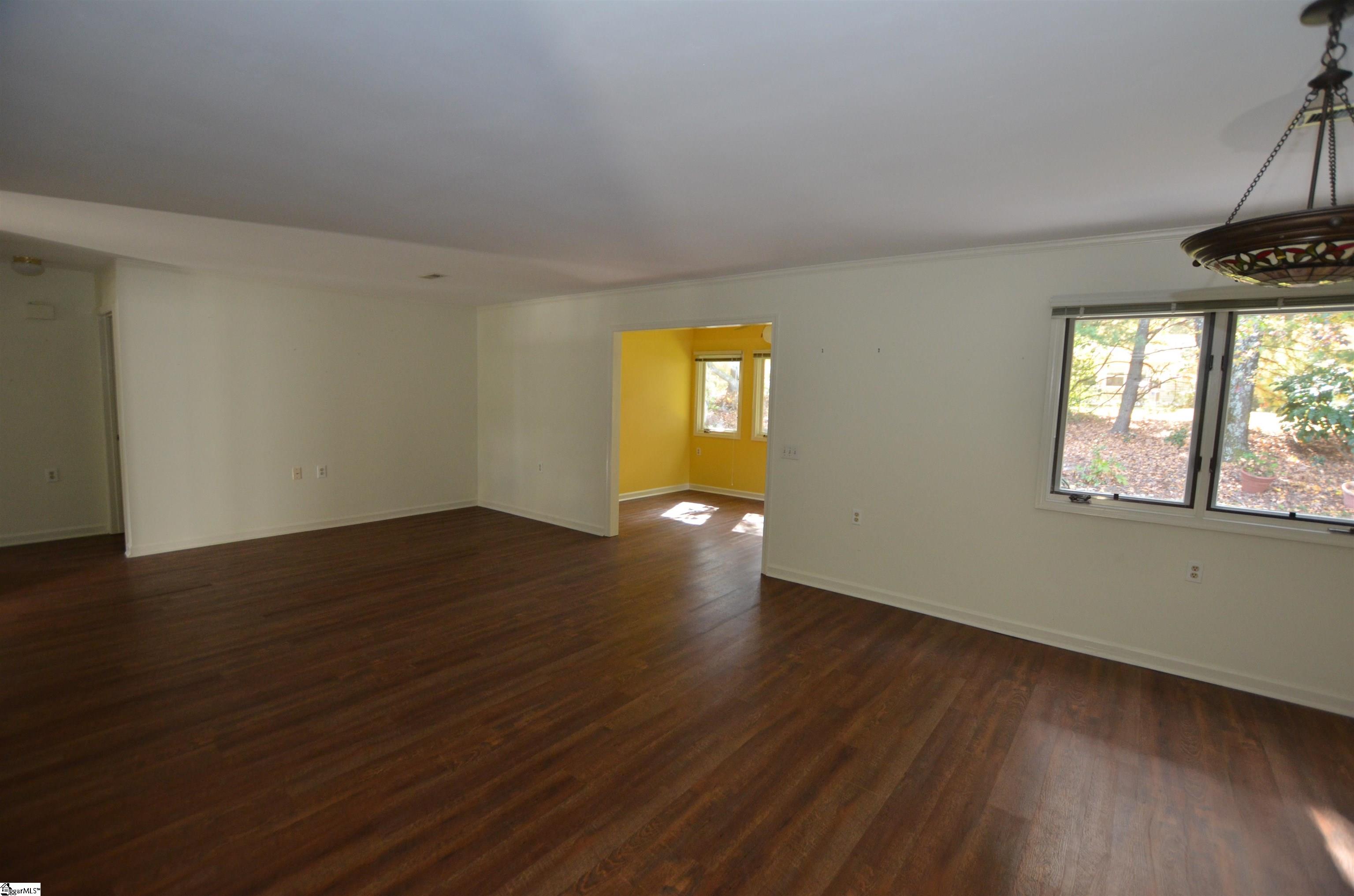 9 Creekdale Court