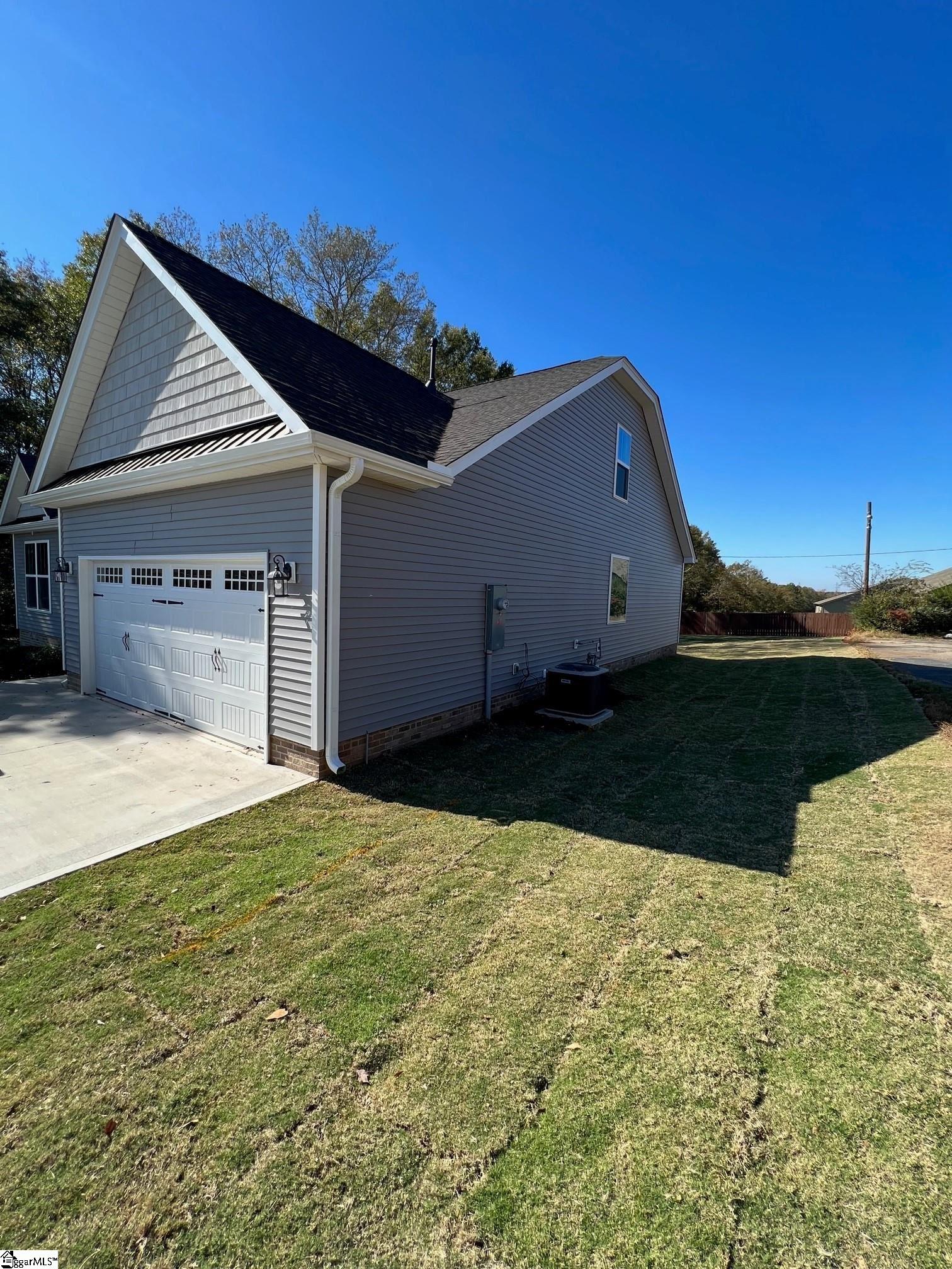 412 Pine Ridge Road