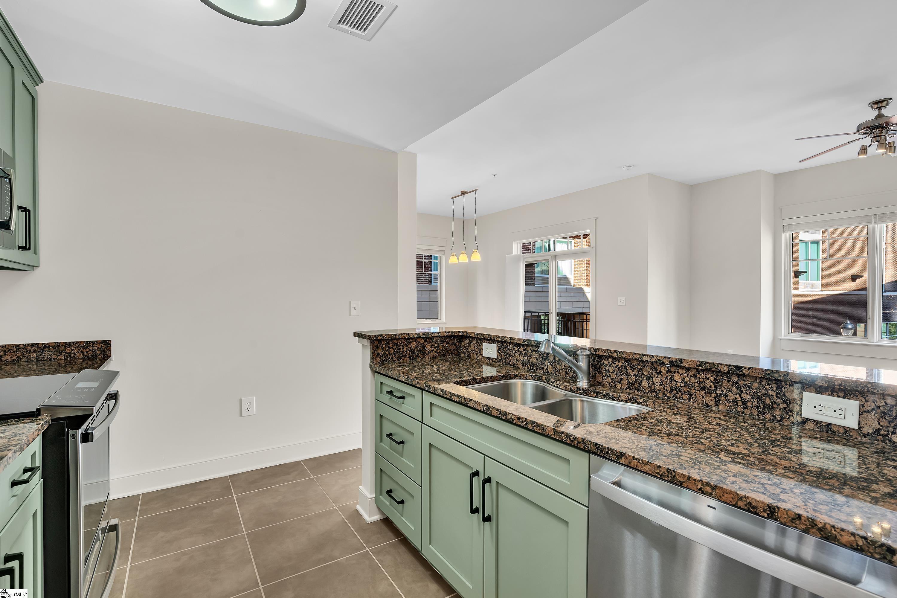 155 Riverplace Unit 201