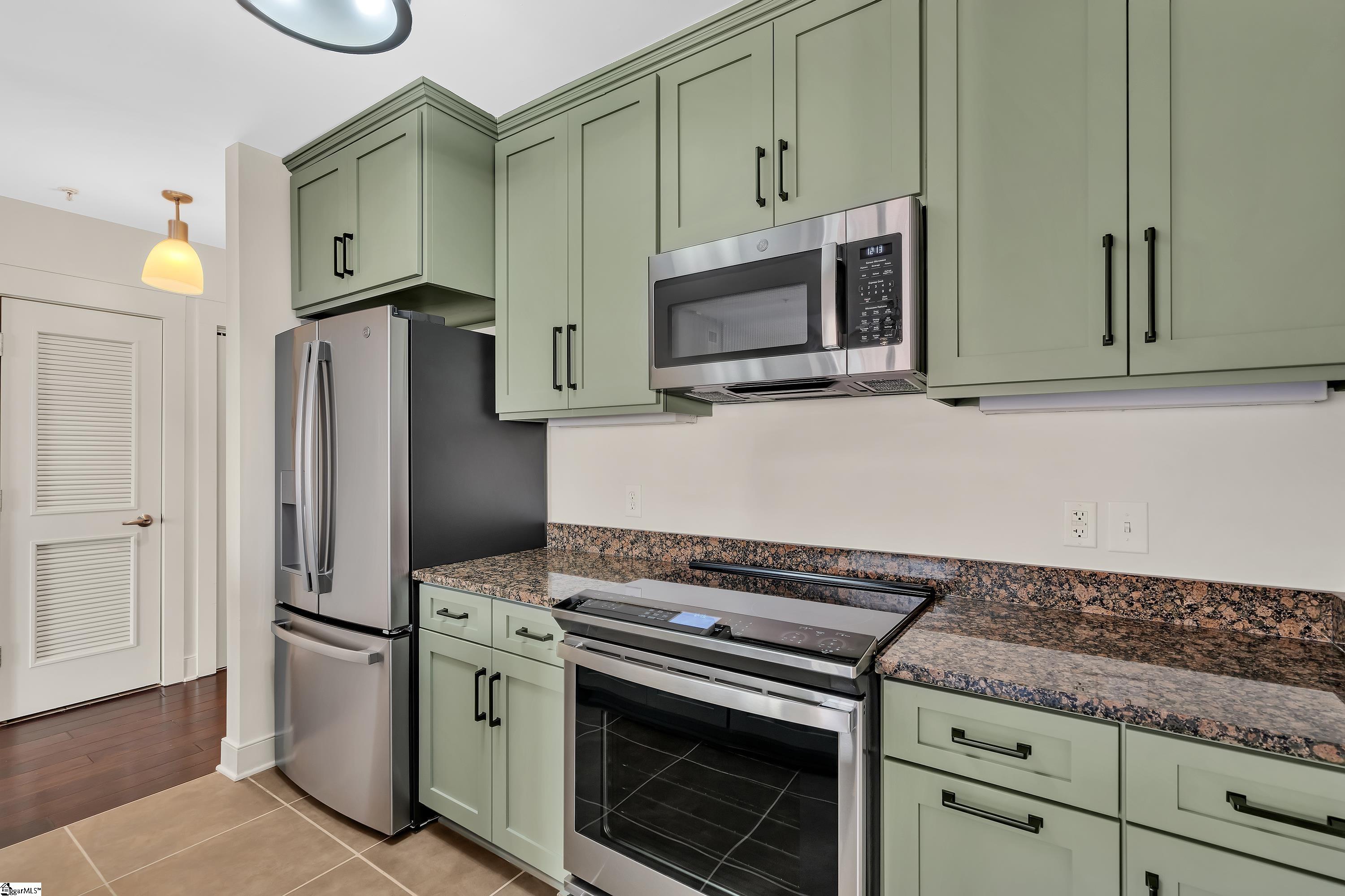 155 Riverplace Unit 201