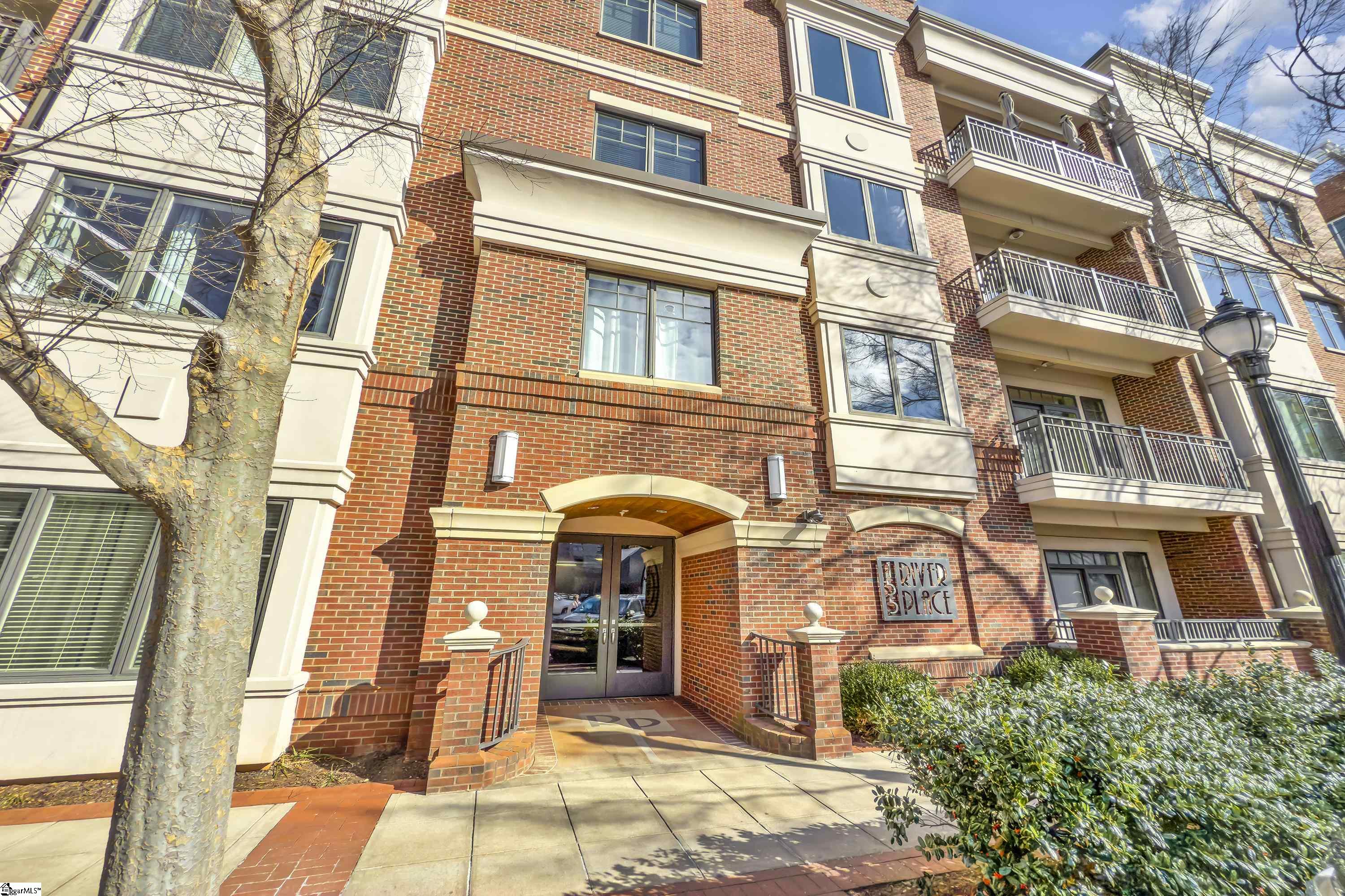 155 Riverplace Unit 201