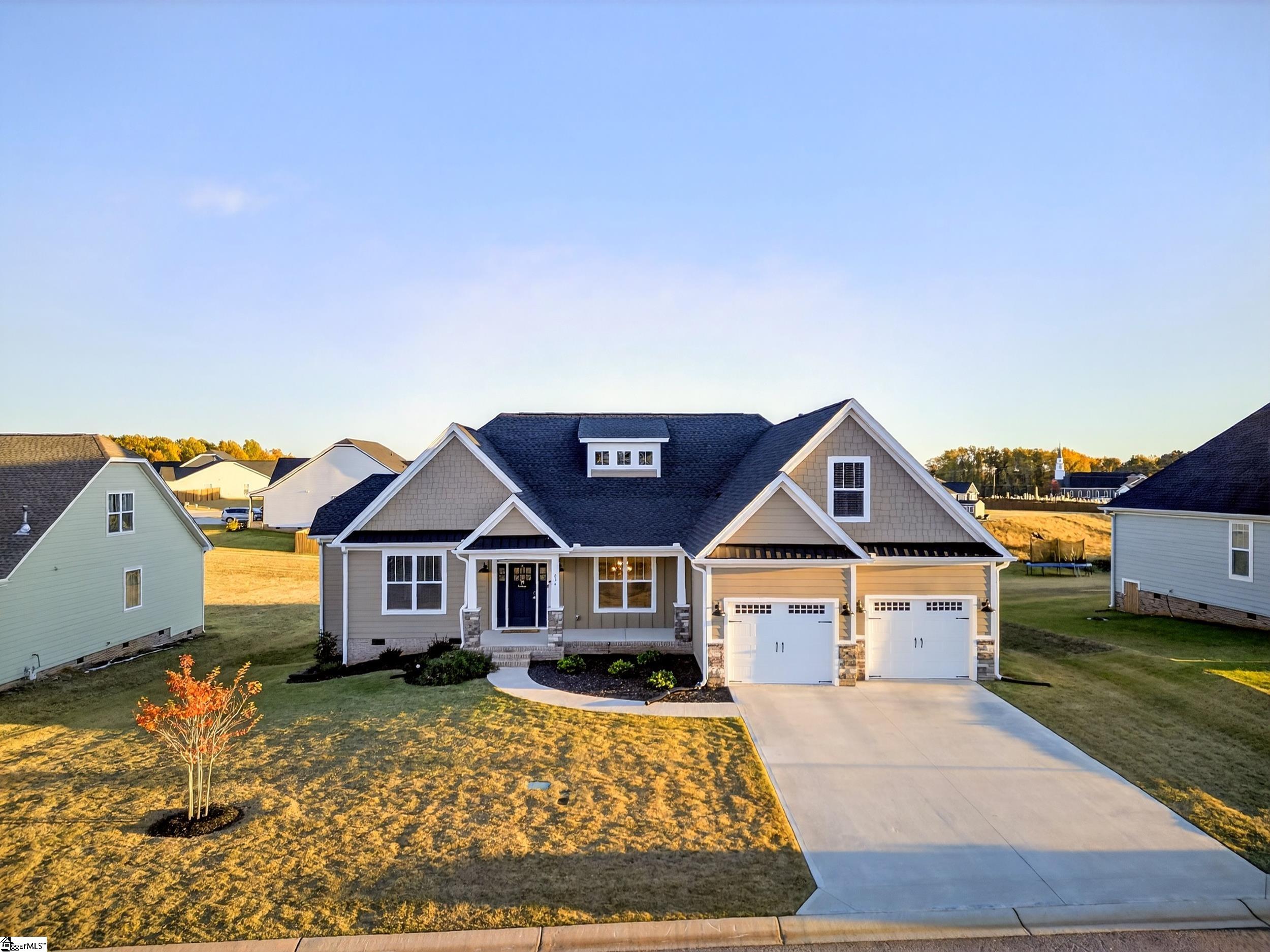 834 Grantwood Circle