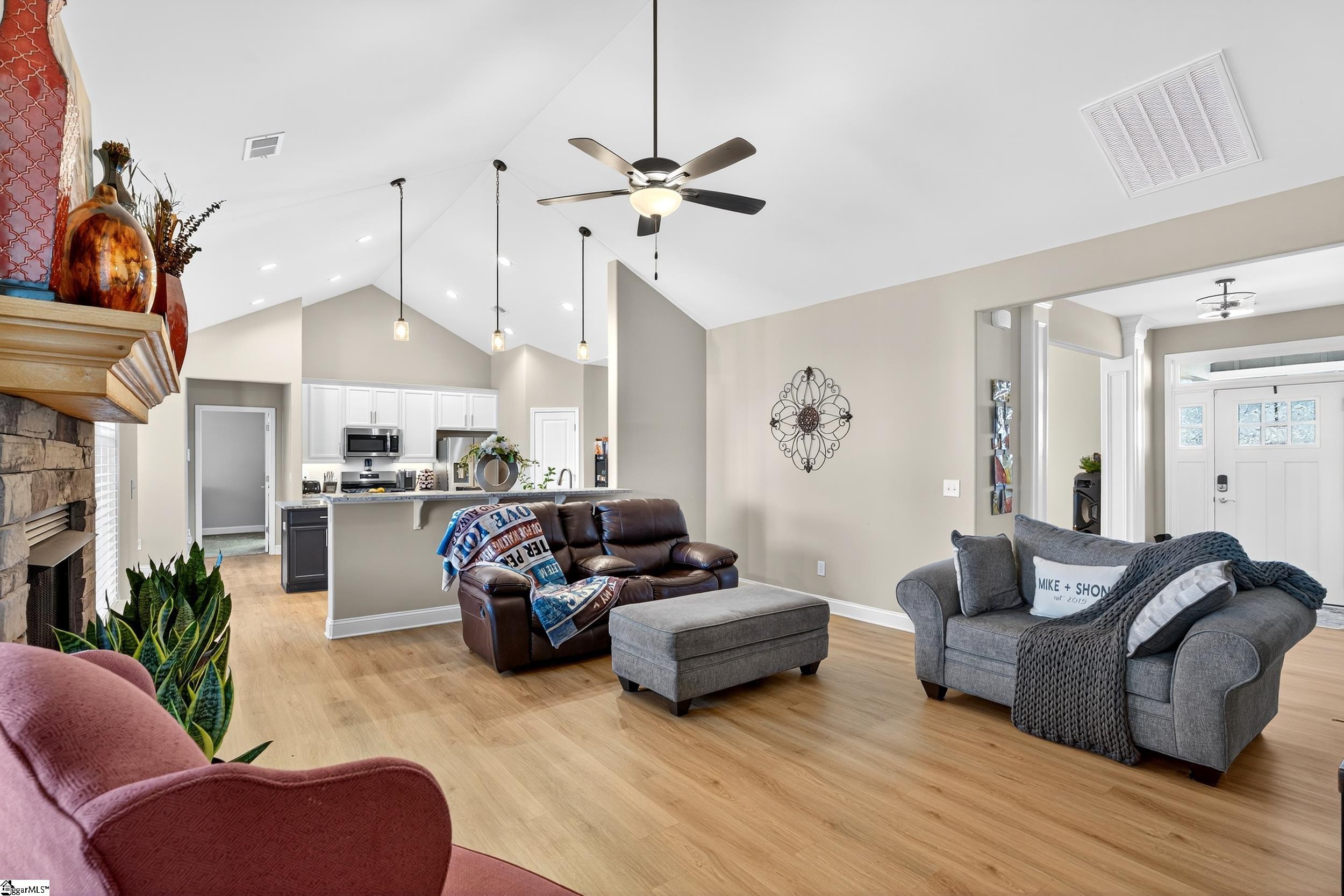 834 Grantwood Circle