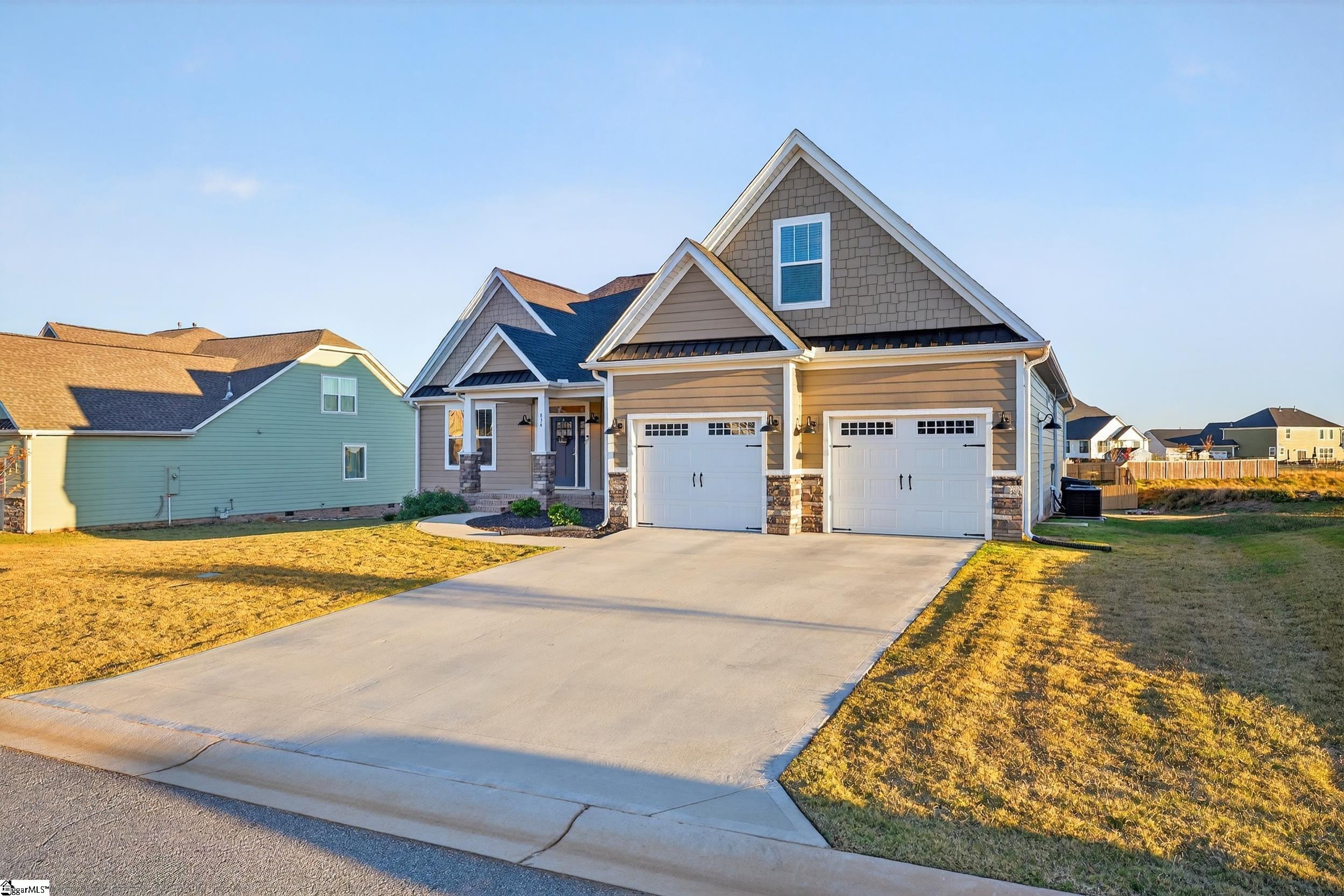 834 Grantwood Circle