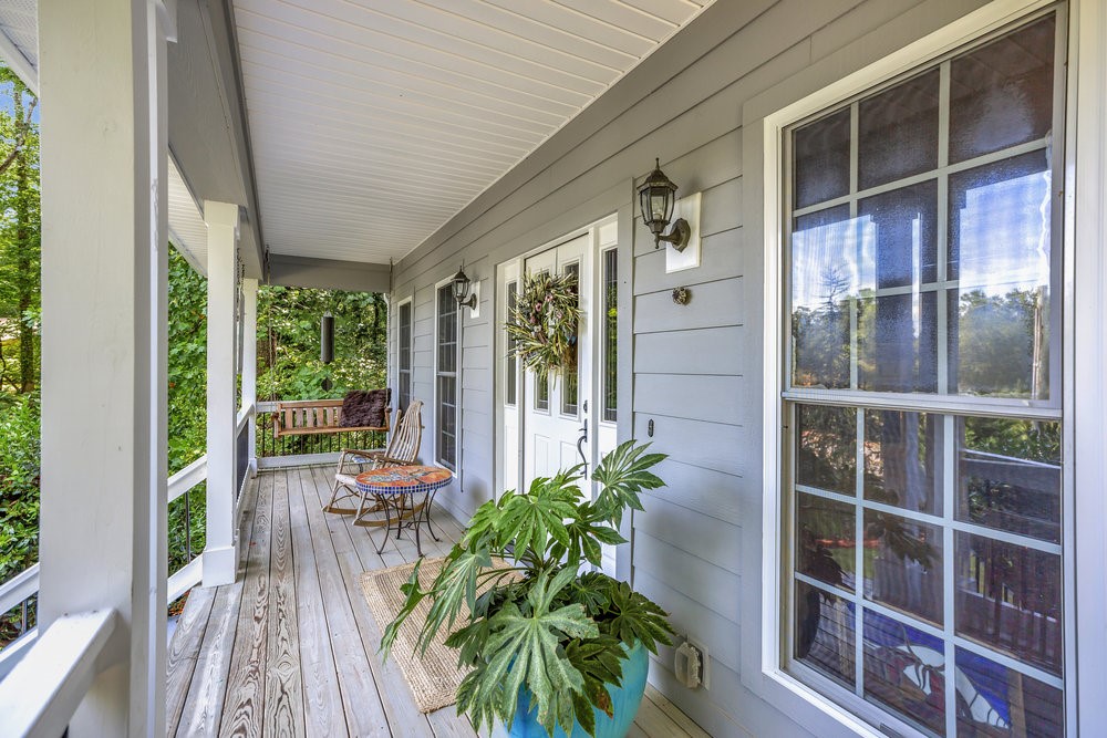 15 Westwind Court