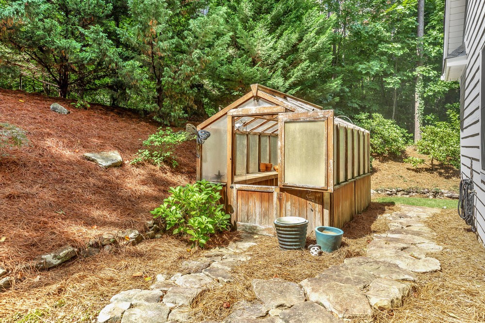 15 Westwind Court