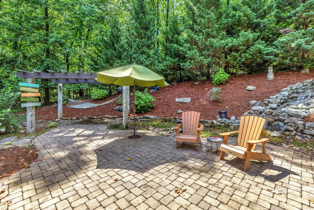 15 Westwind Court