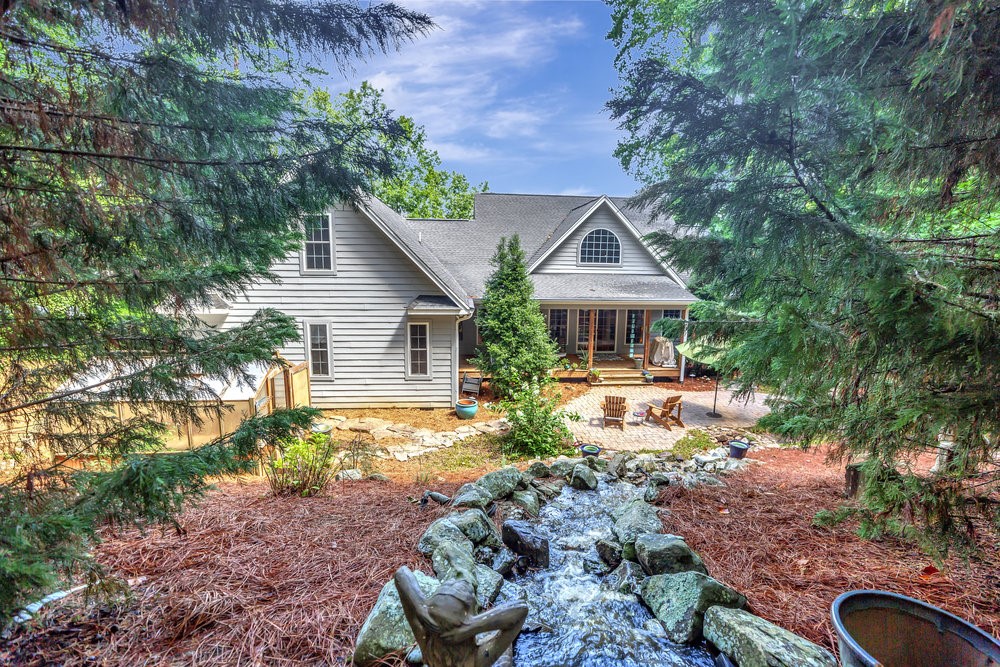 15 Westwind Court