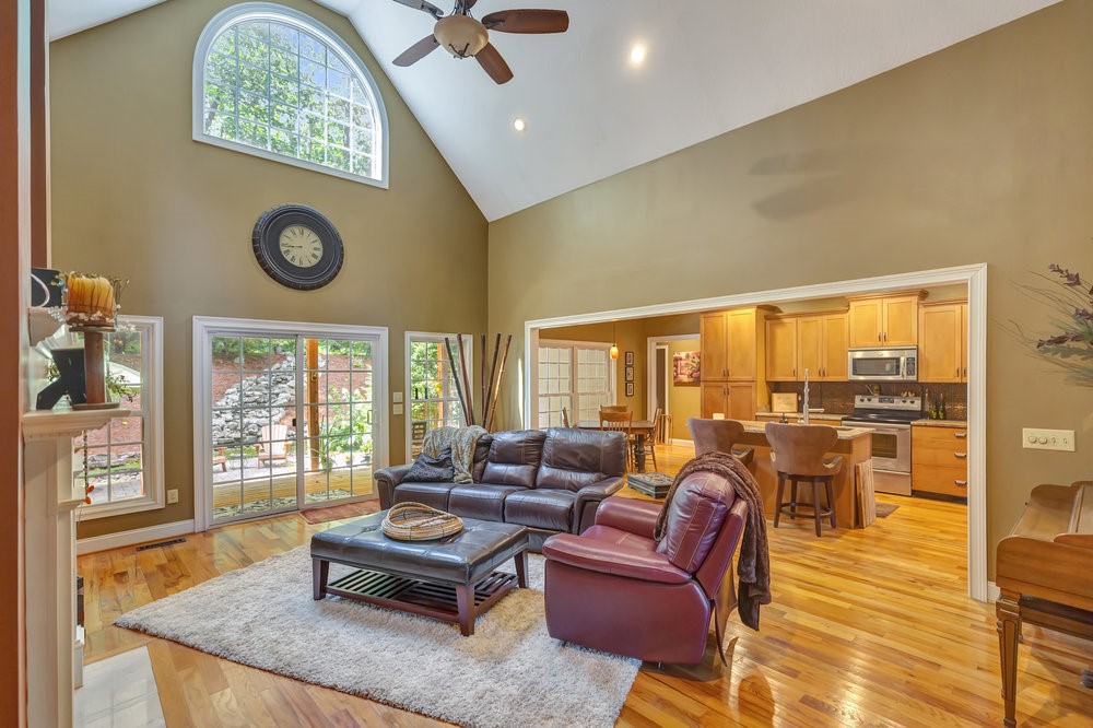 15 Westwind Court