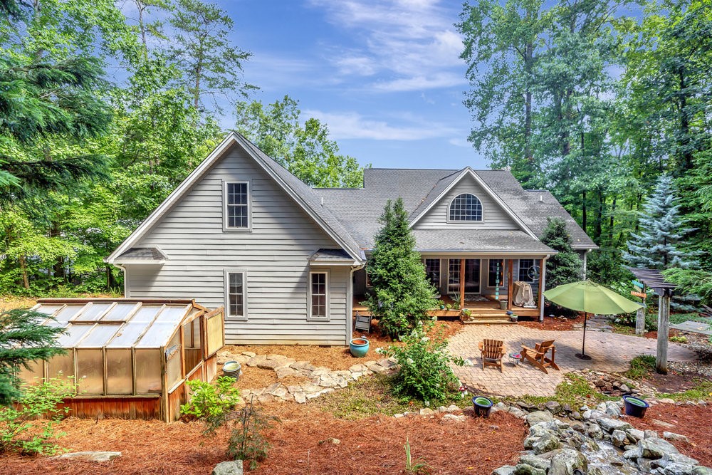15 Westwind Court
