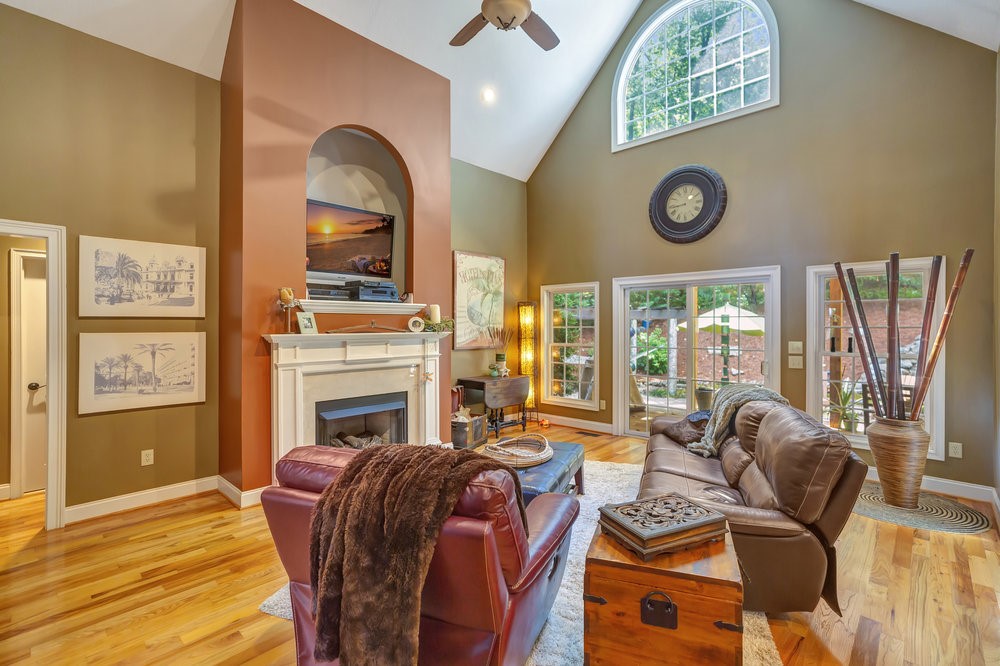 15 Westwind Court