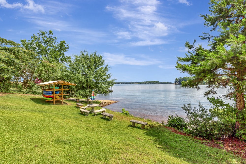15 Westwind Court