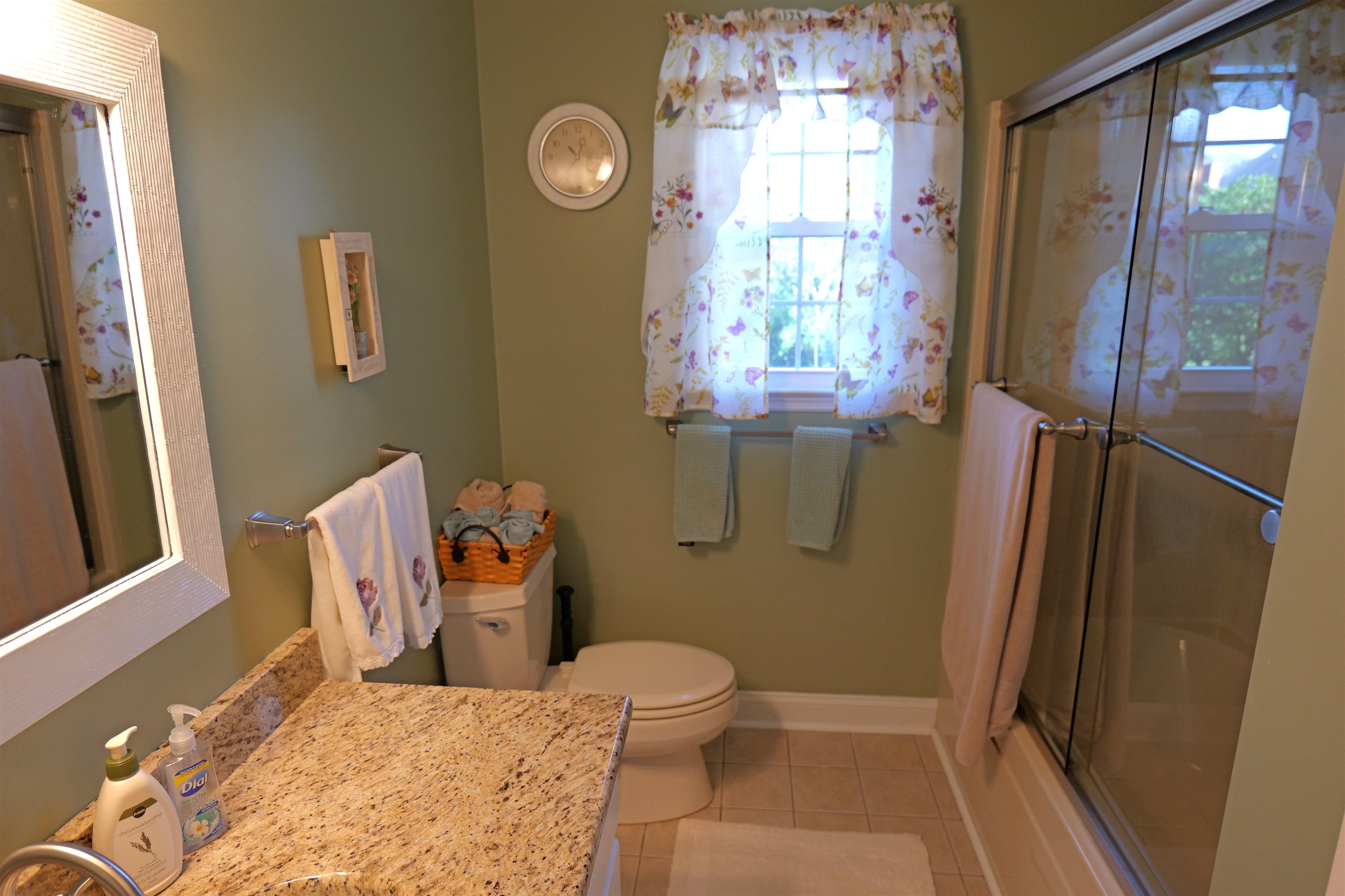 239 W Killarney Lake
