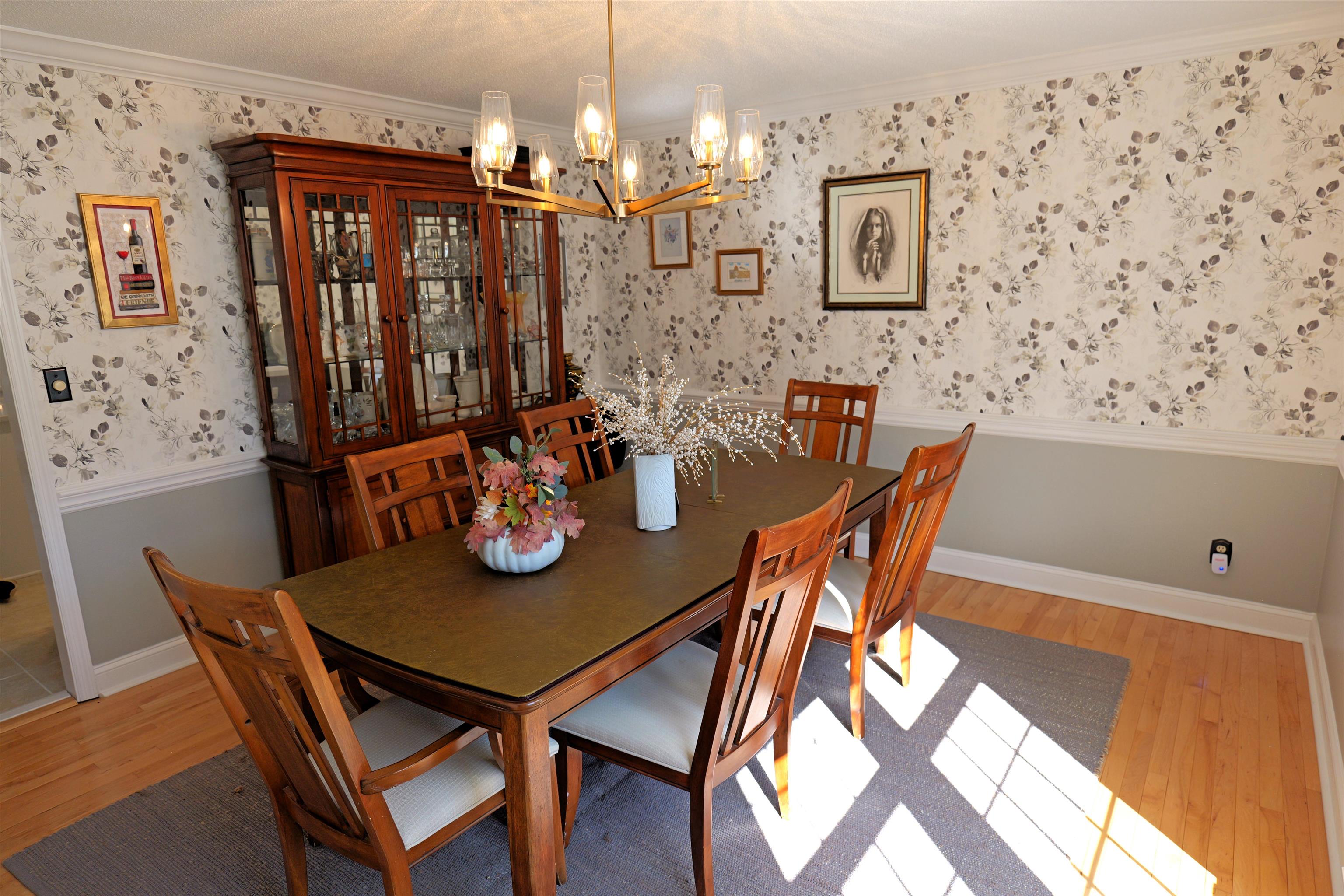 239 W Killarney Lake