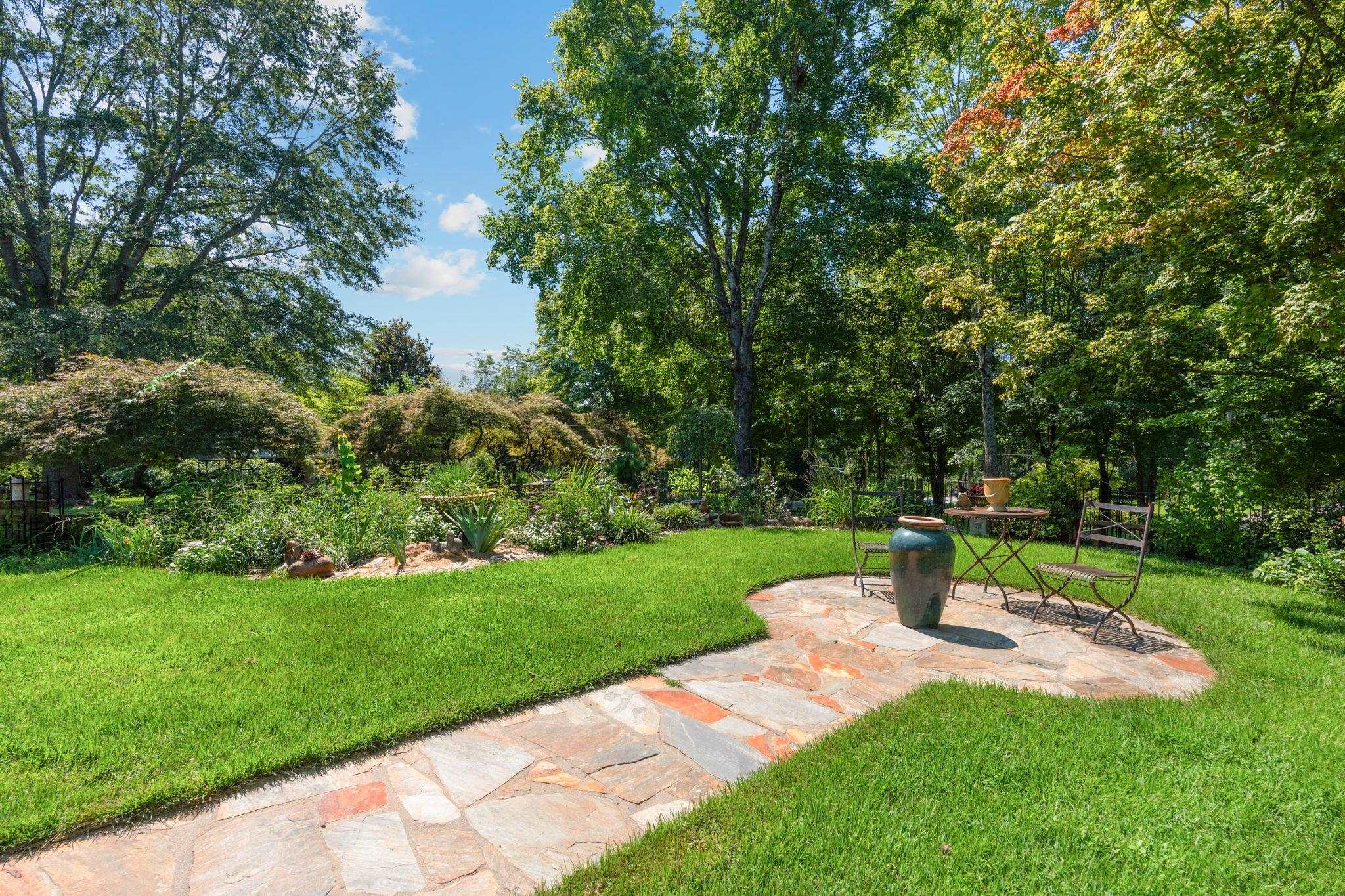 2394 Big Mulberry Trace