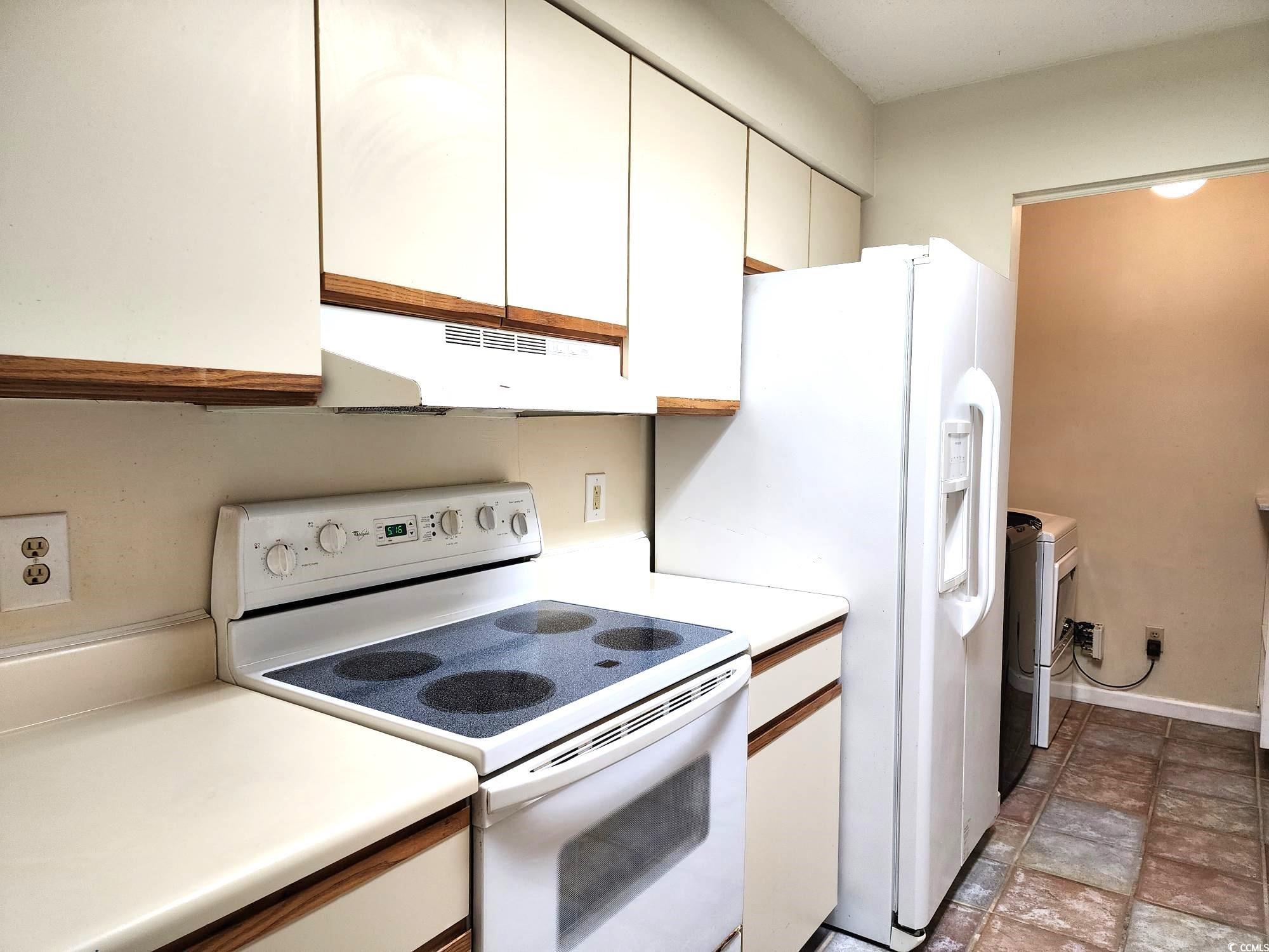 900 Courtyard Dr. Unit: L-4