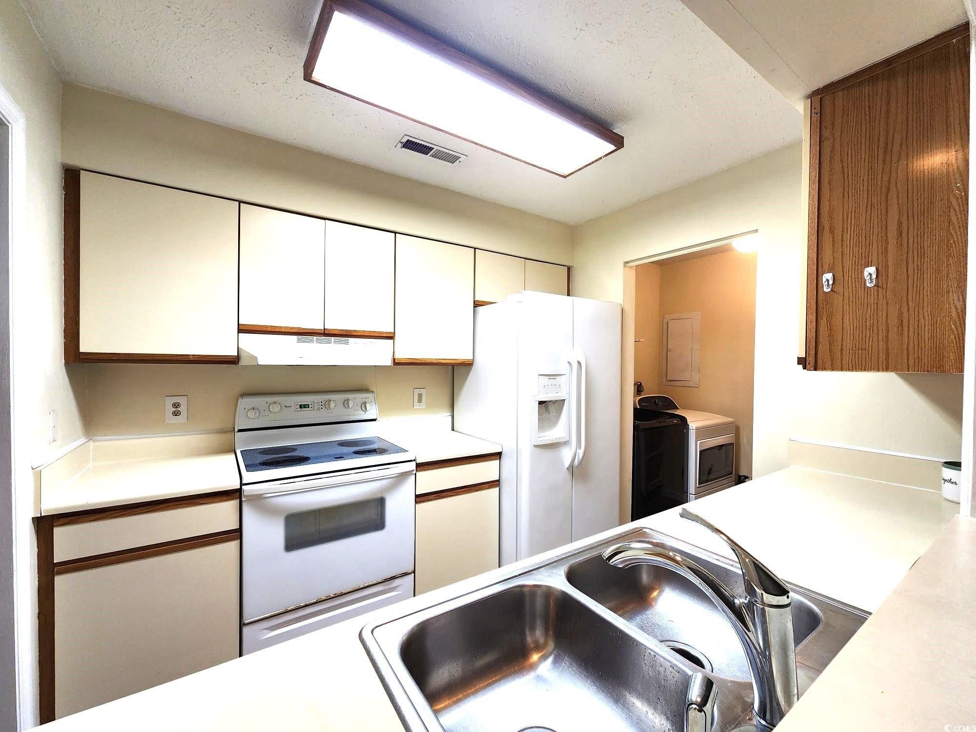 900 Courtyard Dr. Unit: L-4