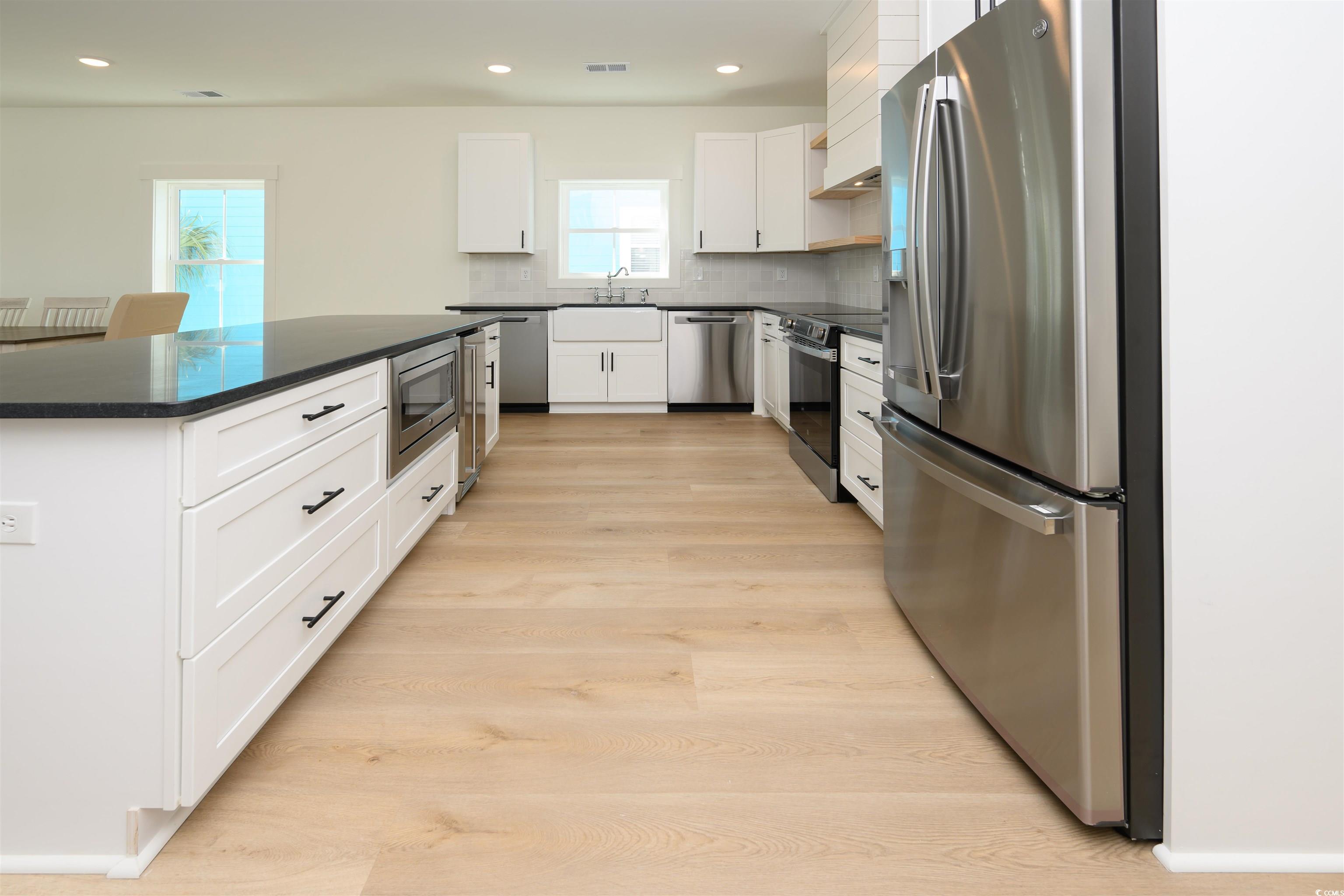 1211-A N Waccamaw Dr.