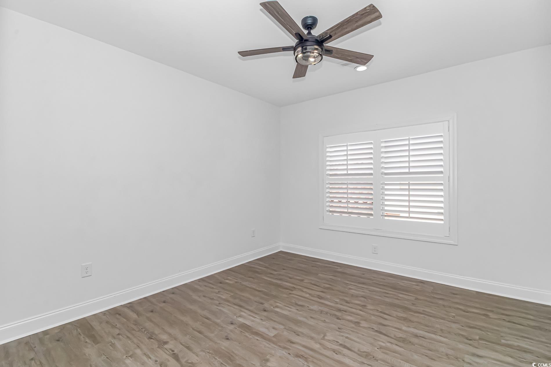 142 Avenue of the Palms
