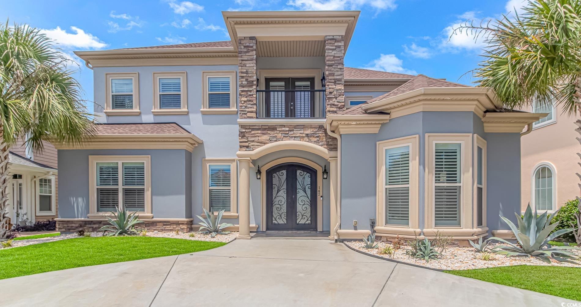 142 Avenue of the Palms