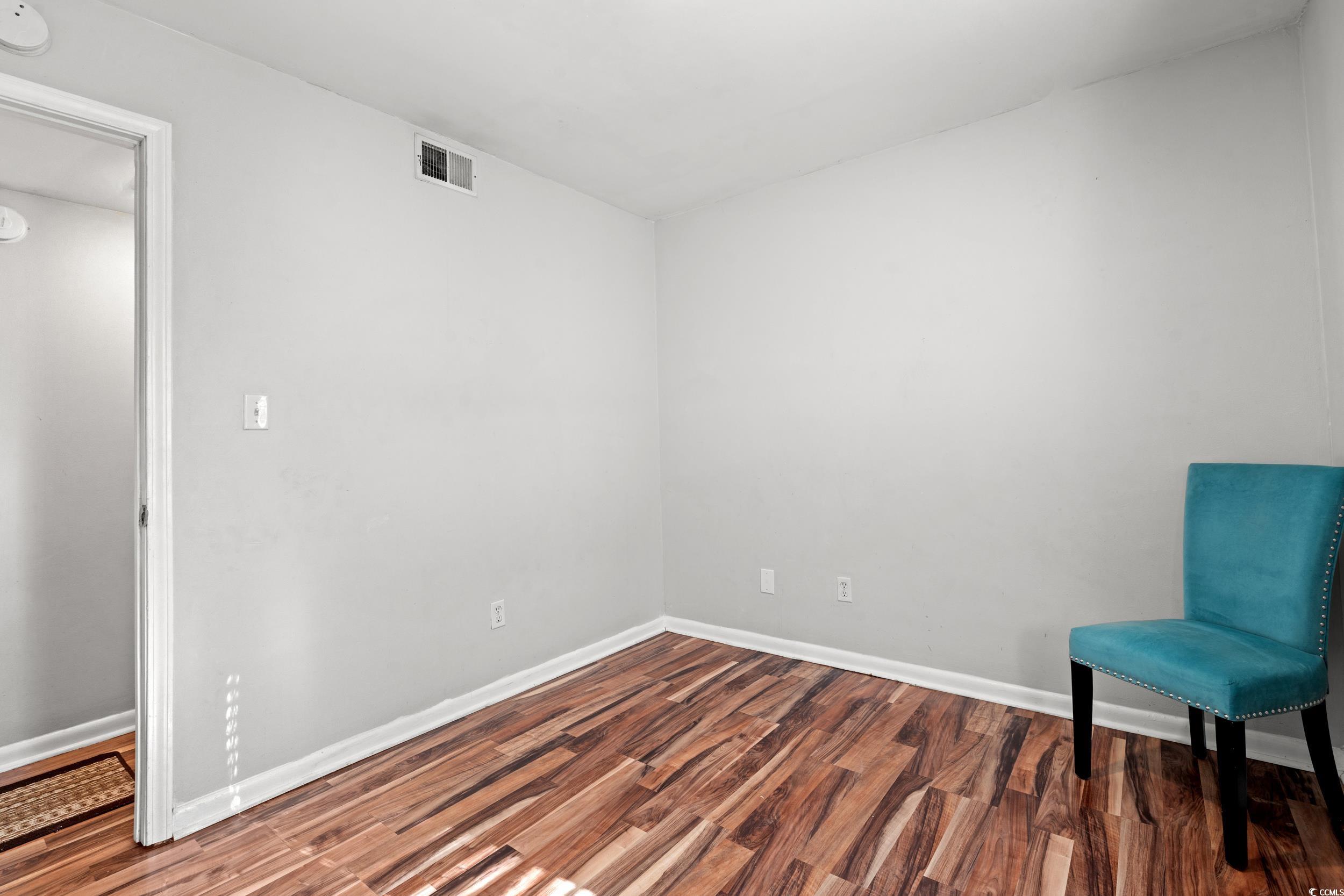 950 Forestbrook Rd. Unit: D3