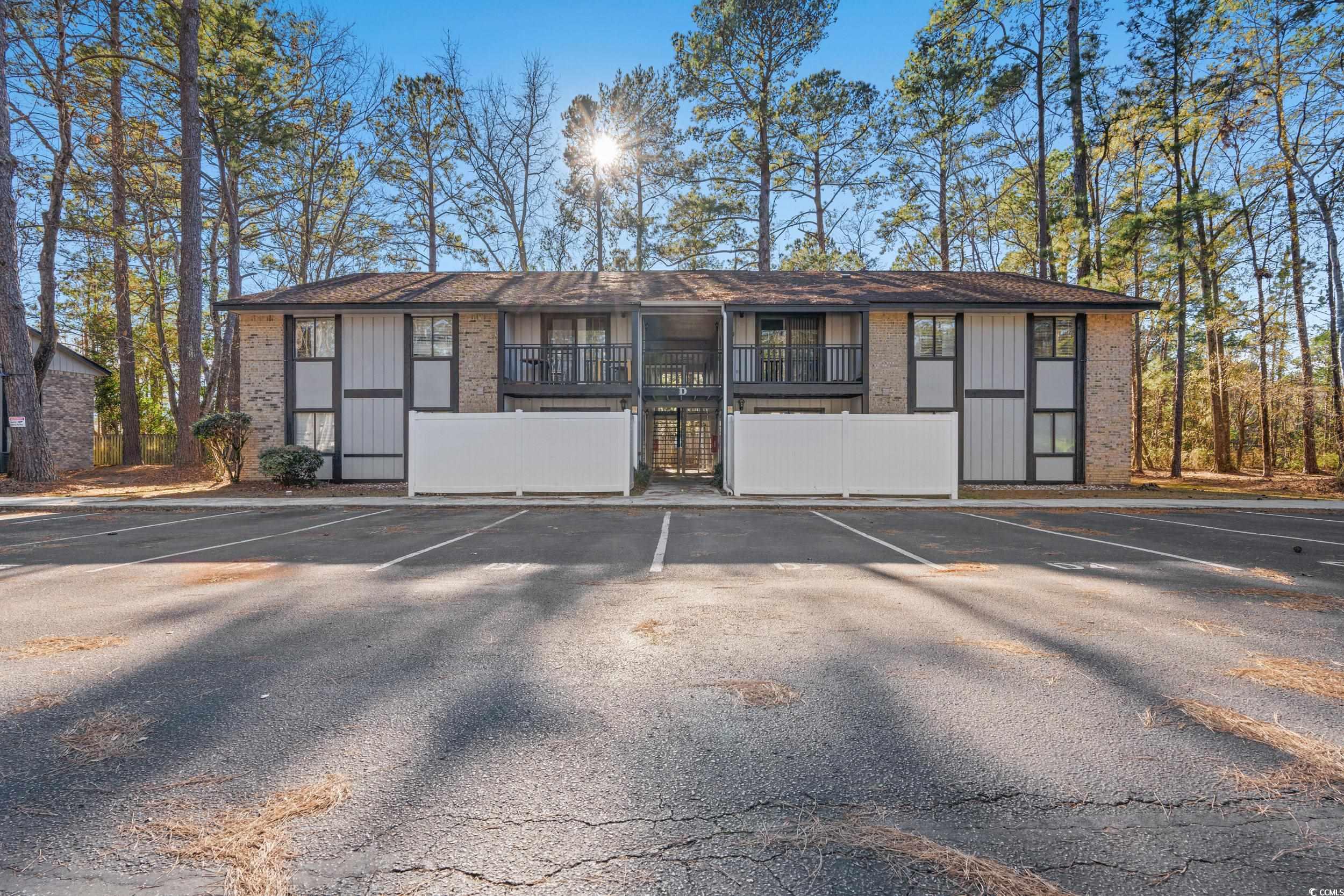 950 Forestbrook Rd. Unit: D3