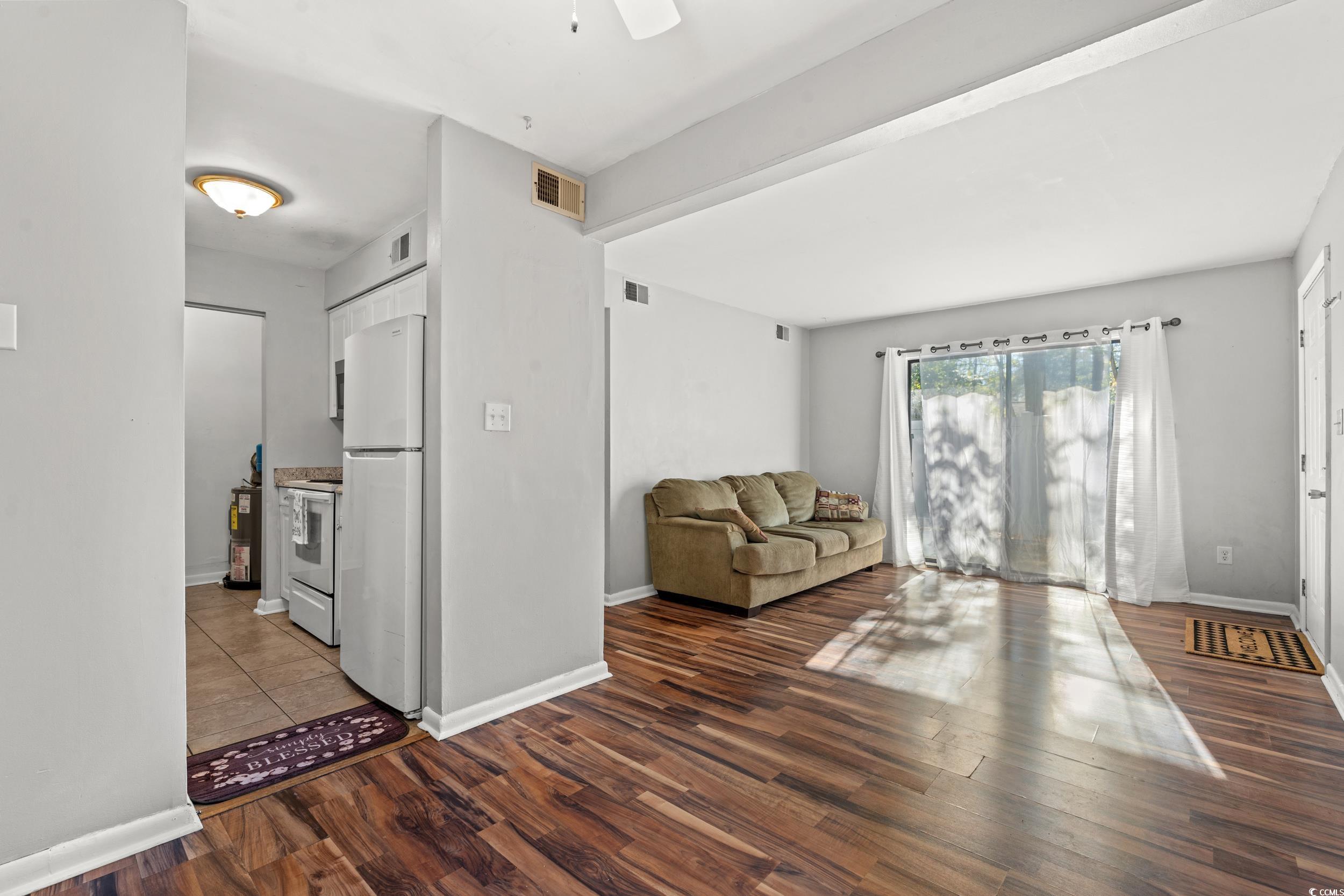 950 Forestbrook Rd. Unit: D3