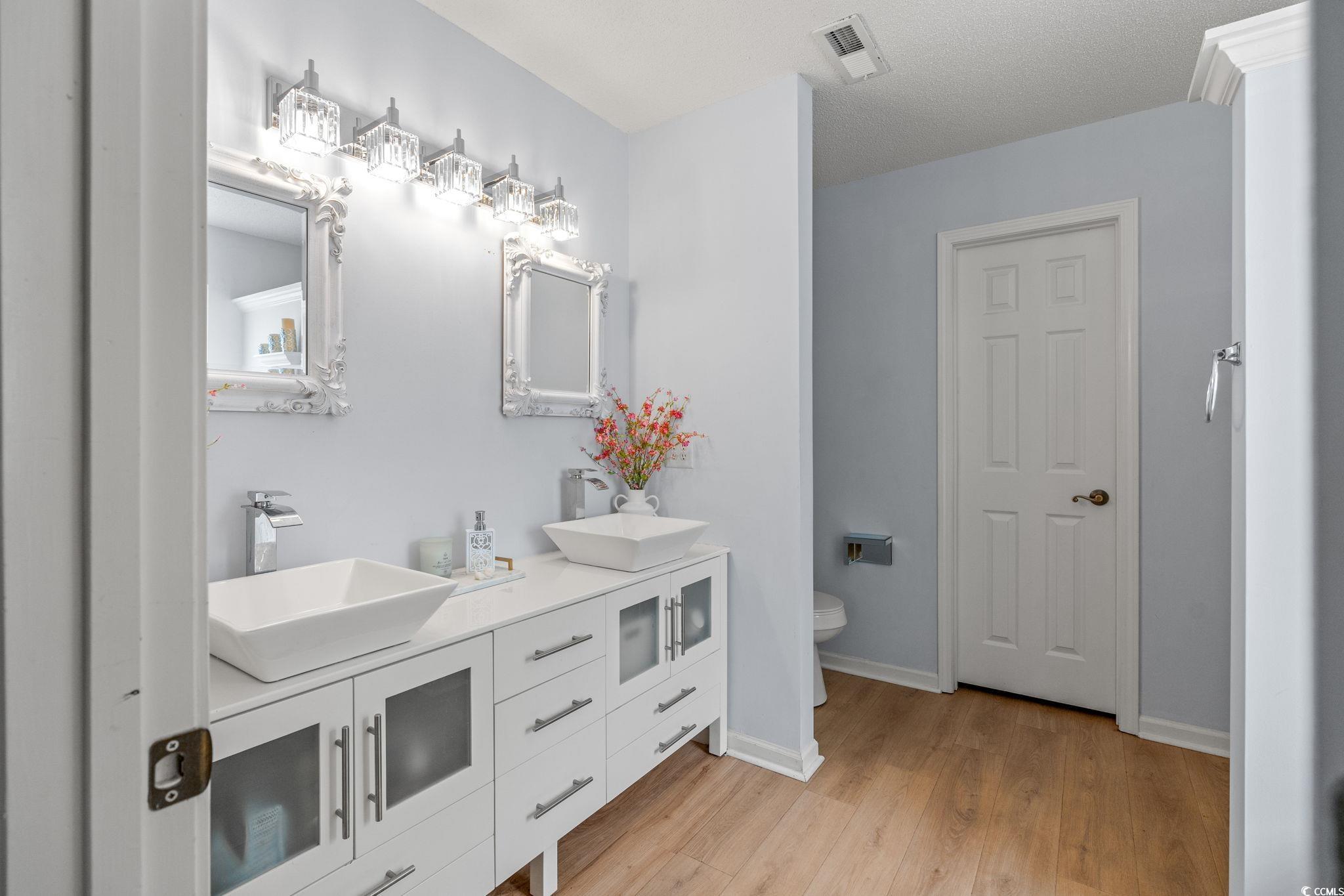 3872 Camden Dr.