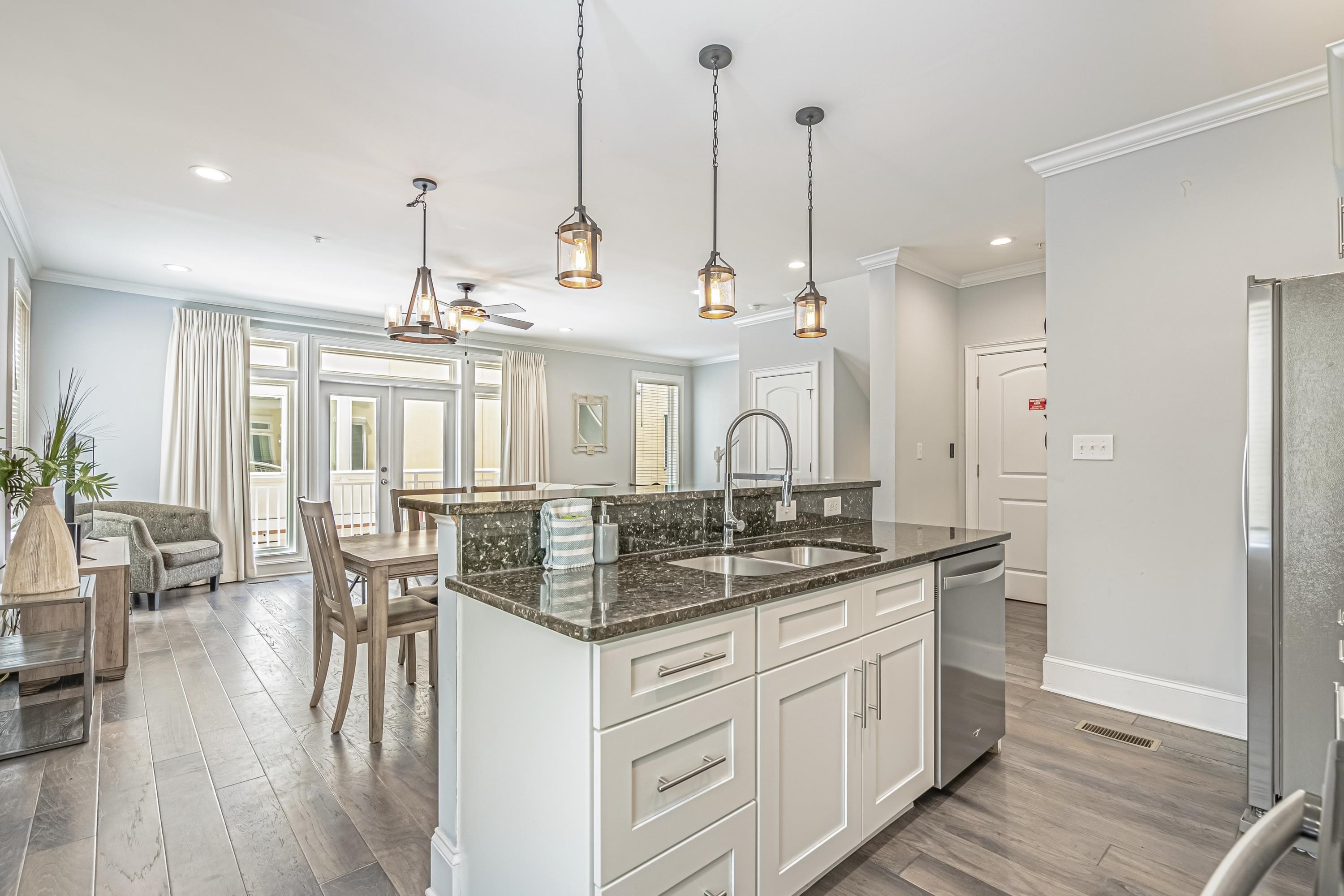 7401 N Ocean Blvd. Unit: 8