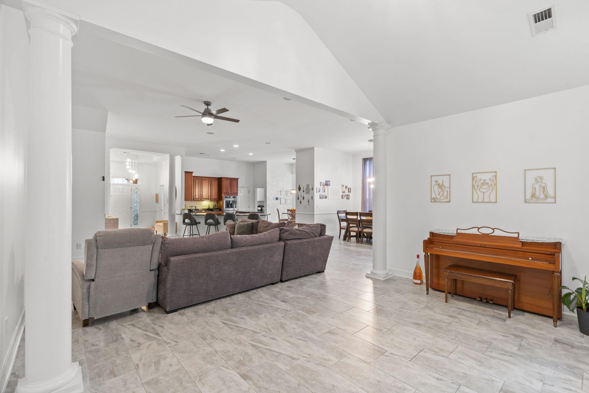 2450 Windmill Way